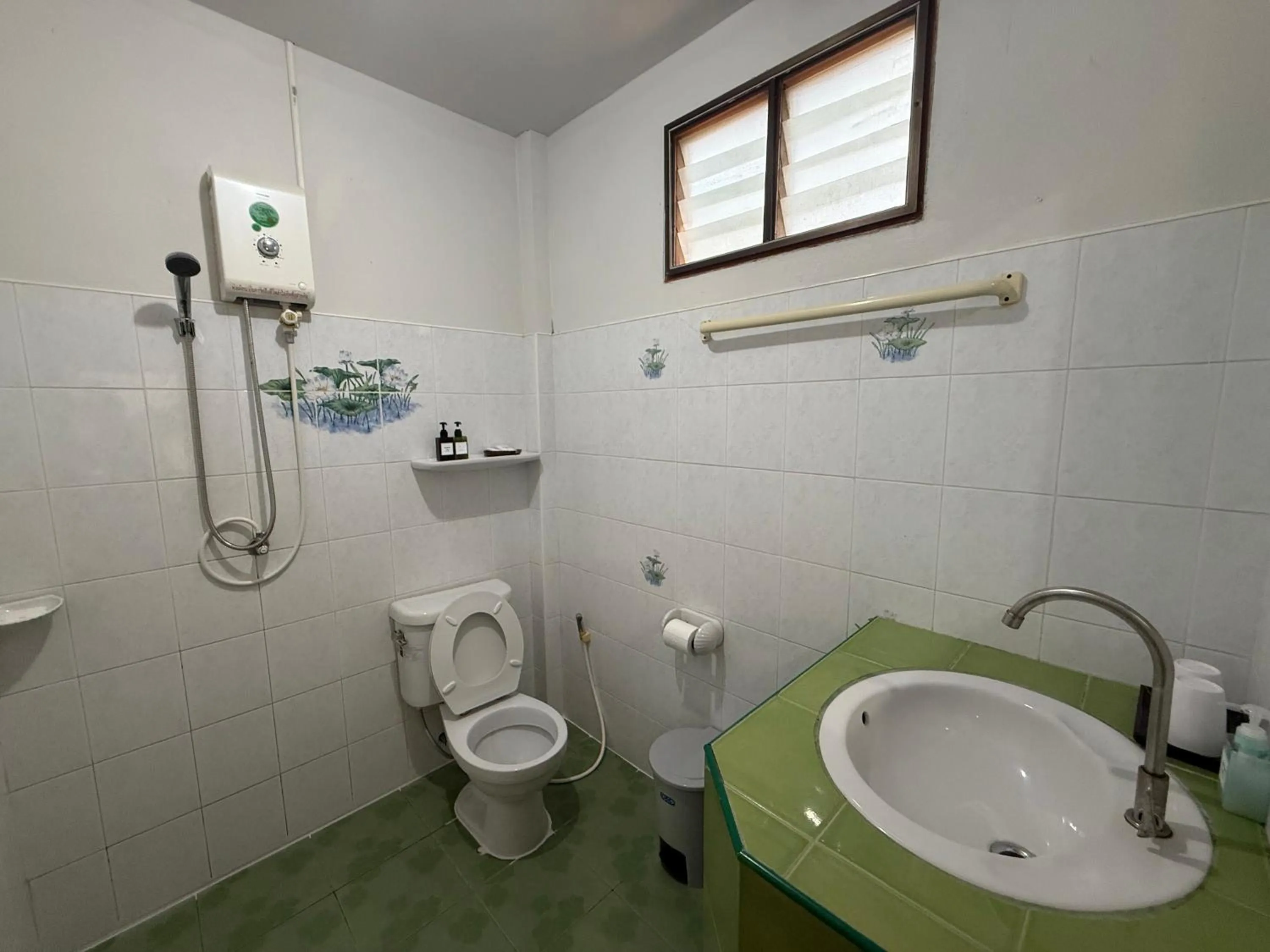 Bathroom in Season Bungalow