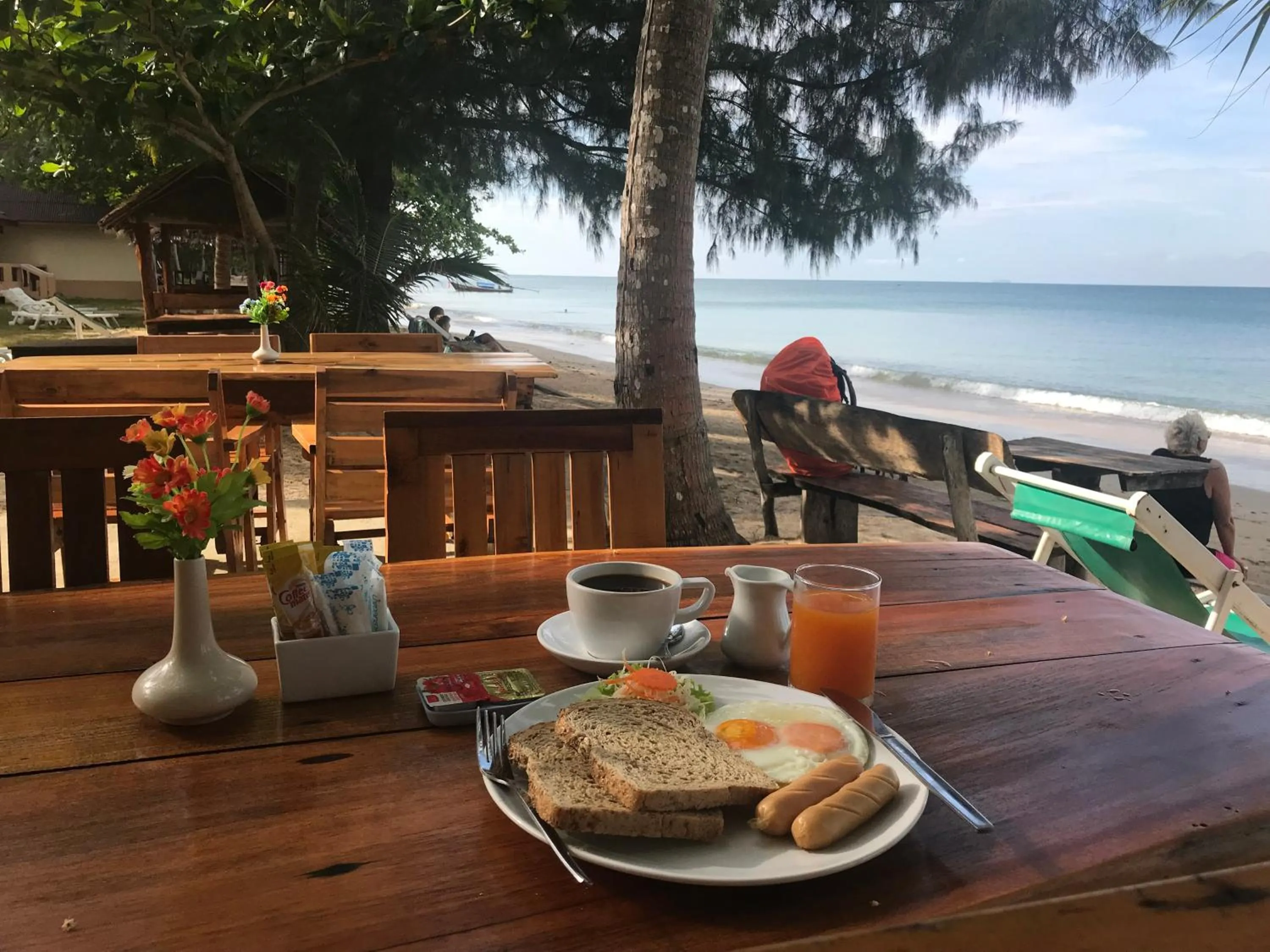 Breakfast in Season Bungalow