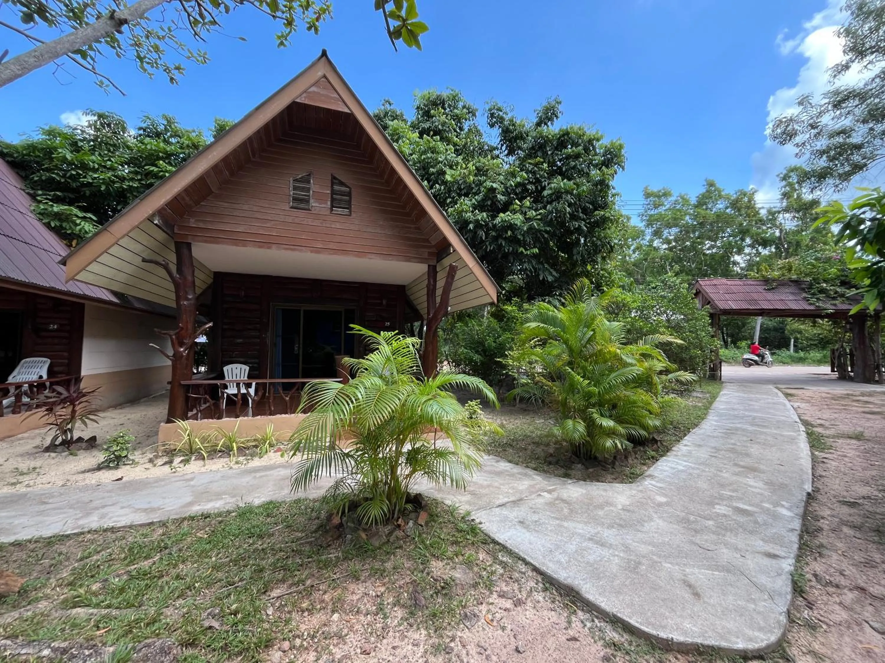 Property building in Season Bungalow