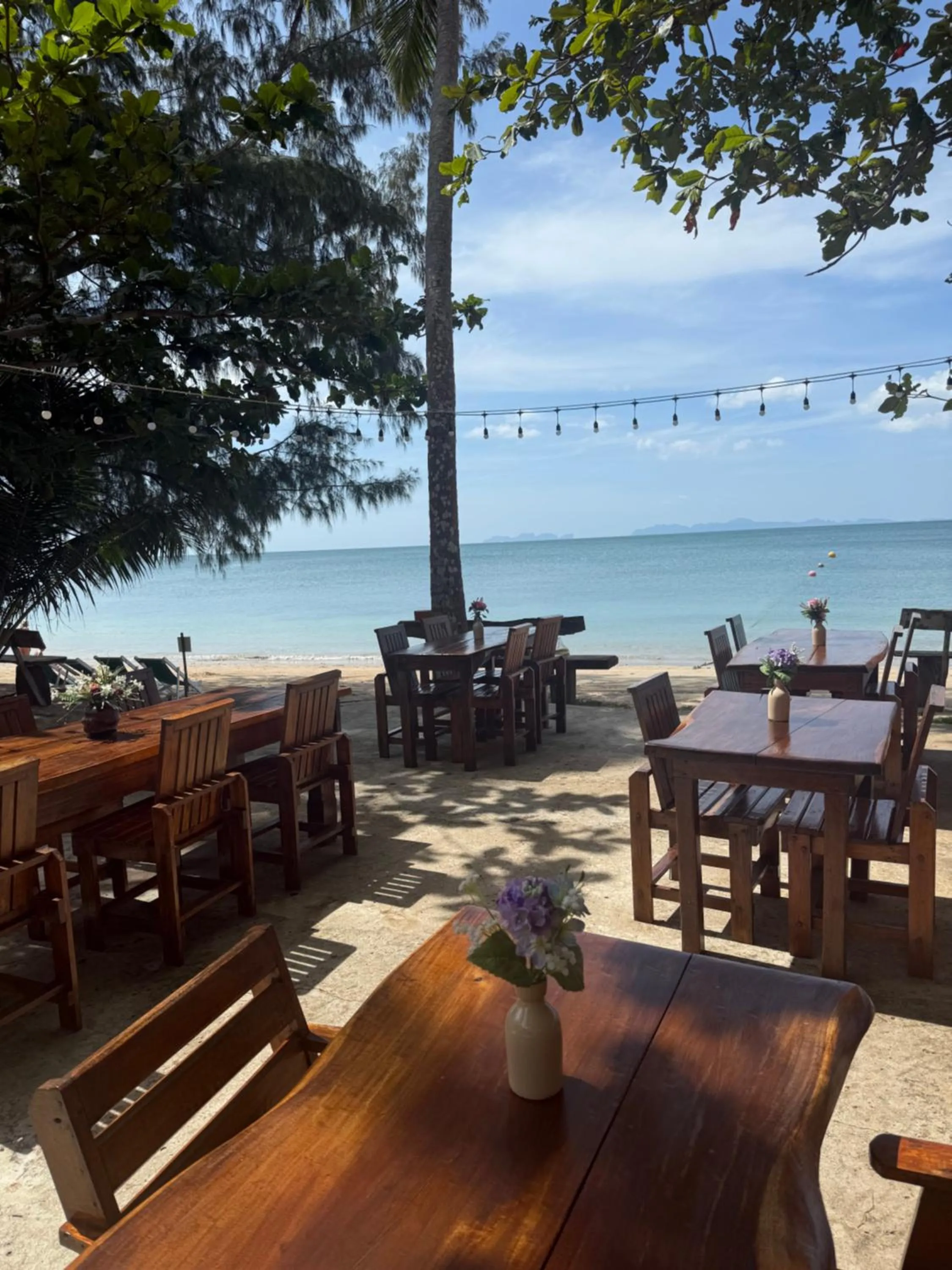 Restaurant/places to eat in Season Bungalow