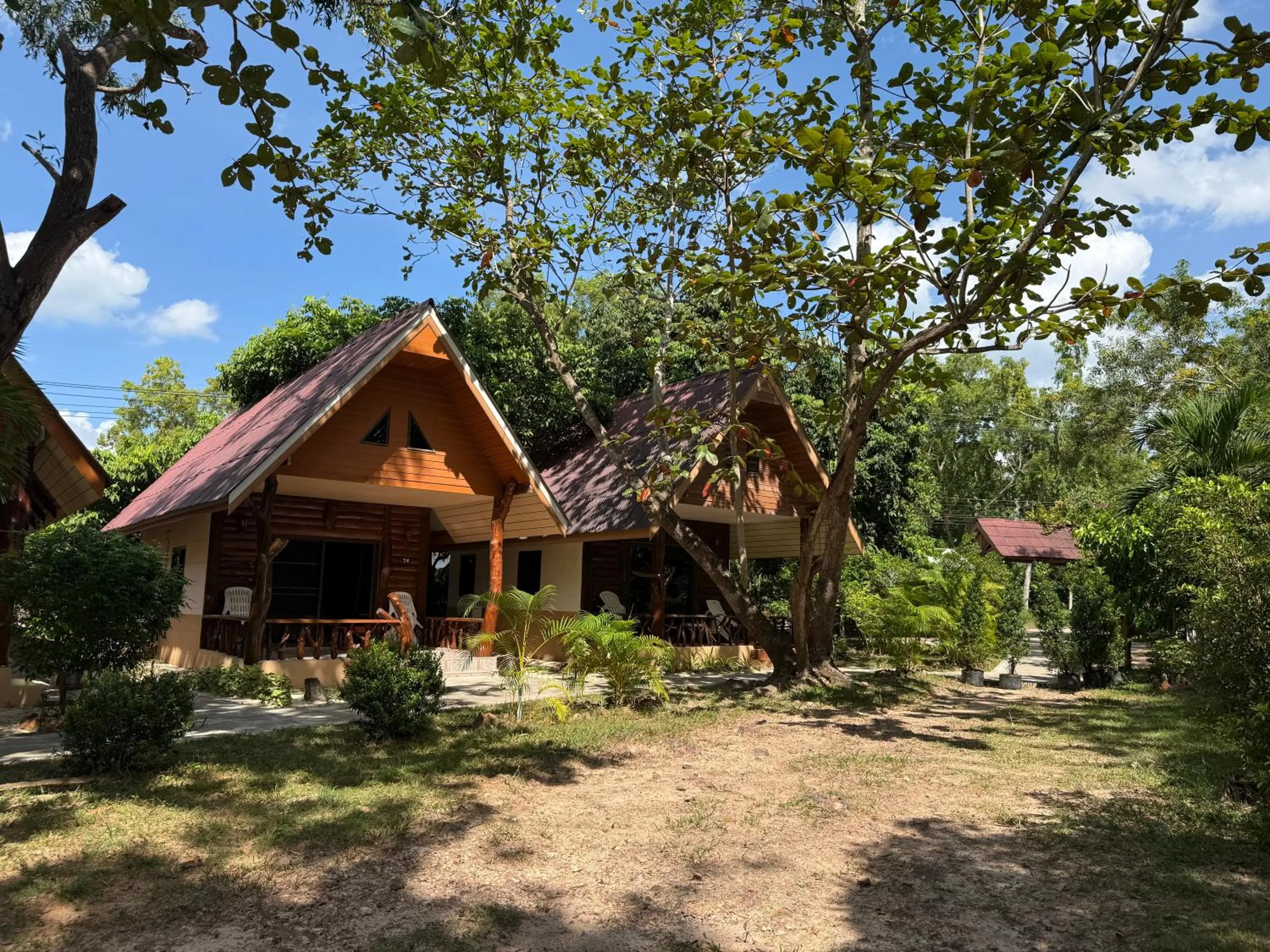 Garden view in Season Bungalow
