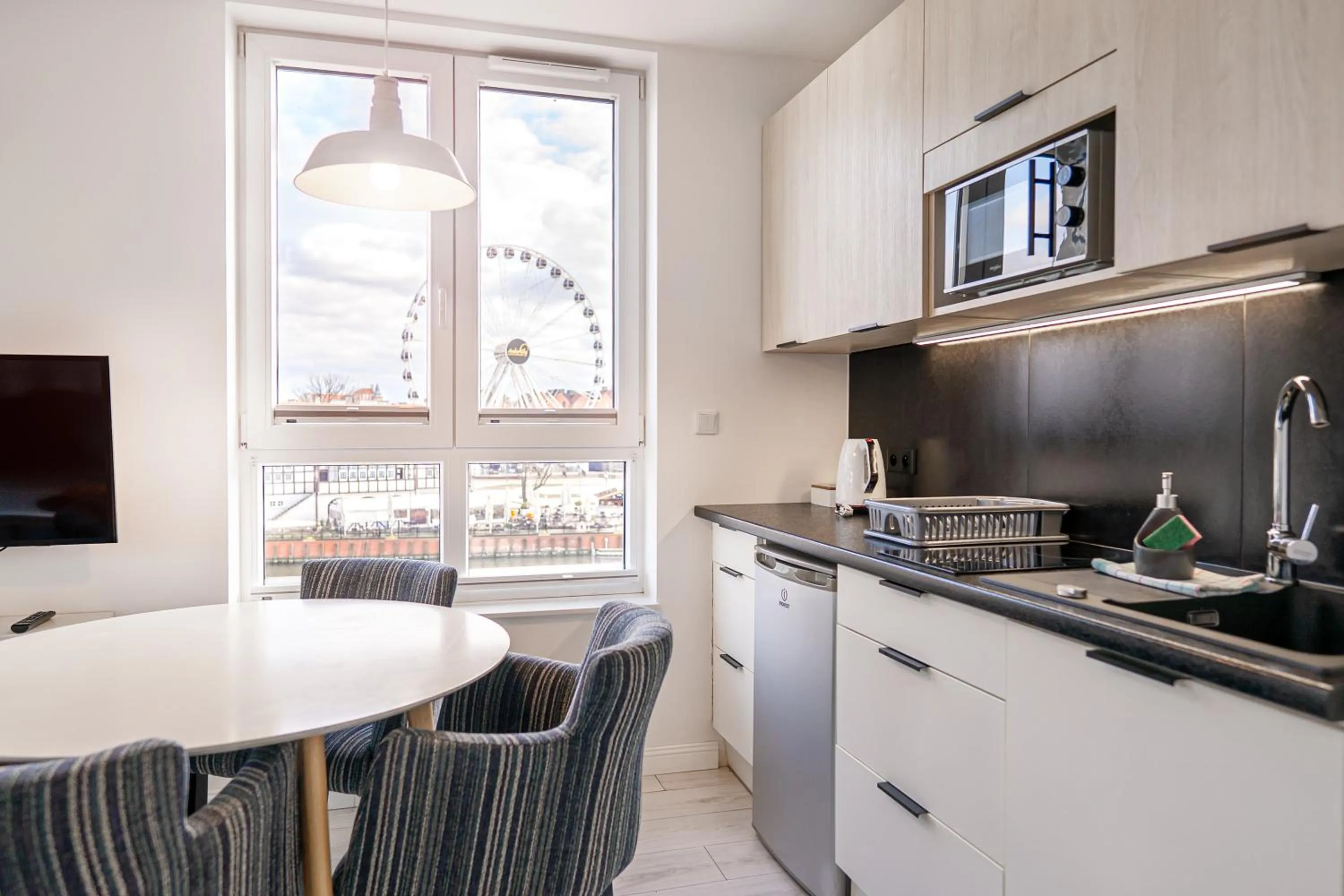 Kitchen or kitchenette in Chrobry Apartamenty Gdańsk Grodzka 10