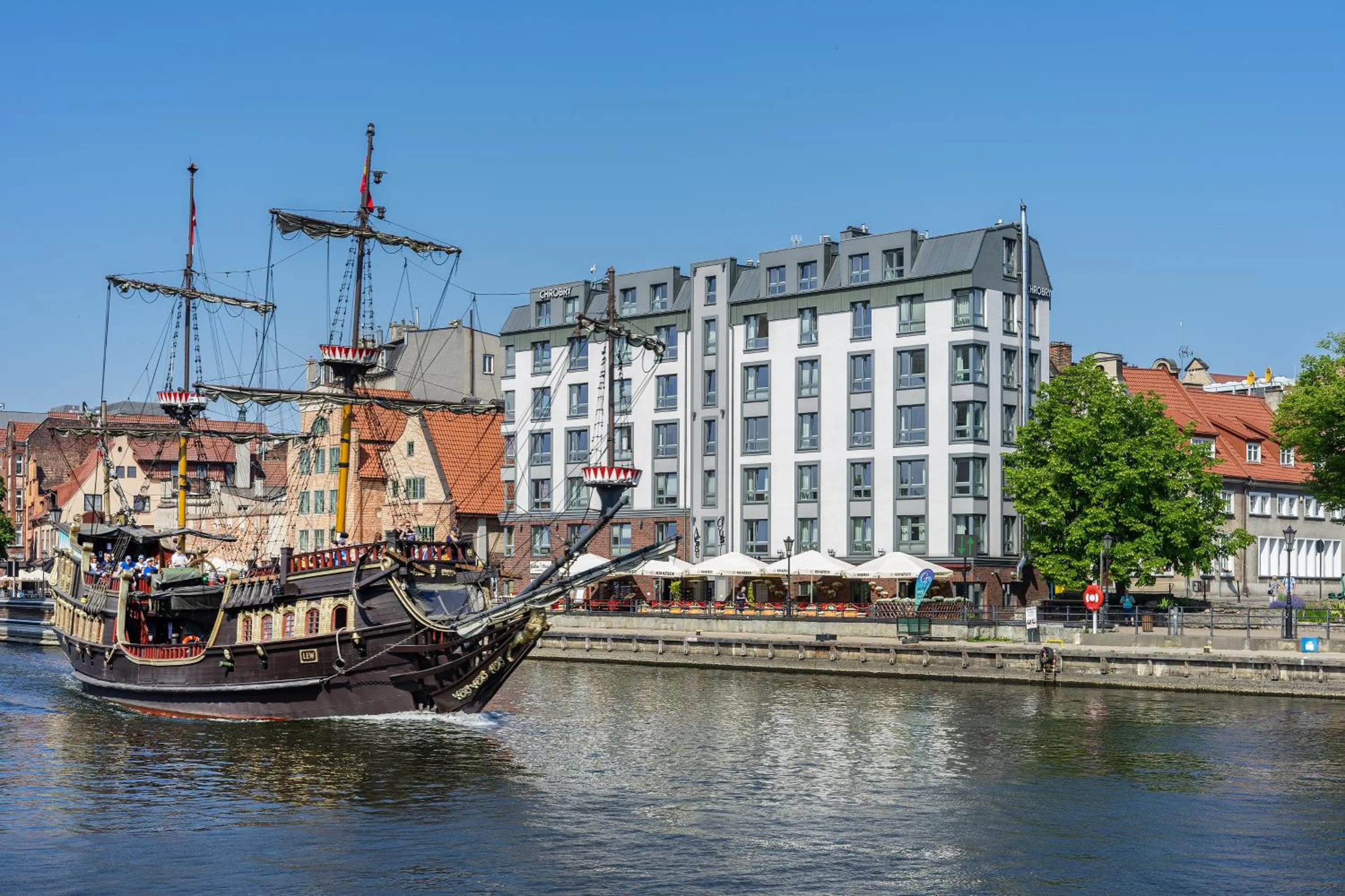 Property building in Chrobry Apartamenty Gdańsk Grodzka 10