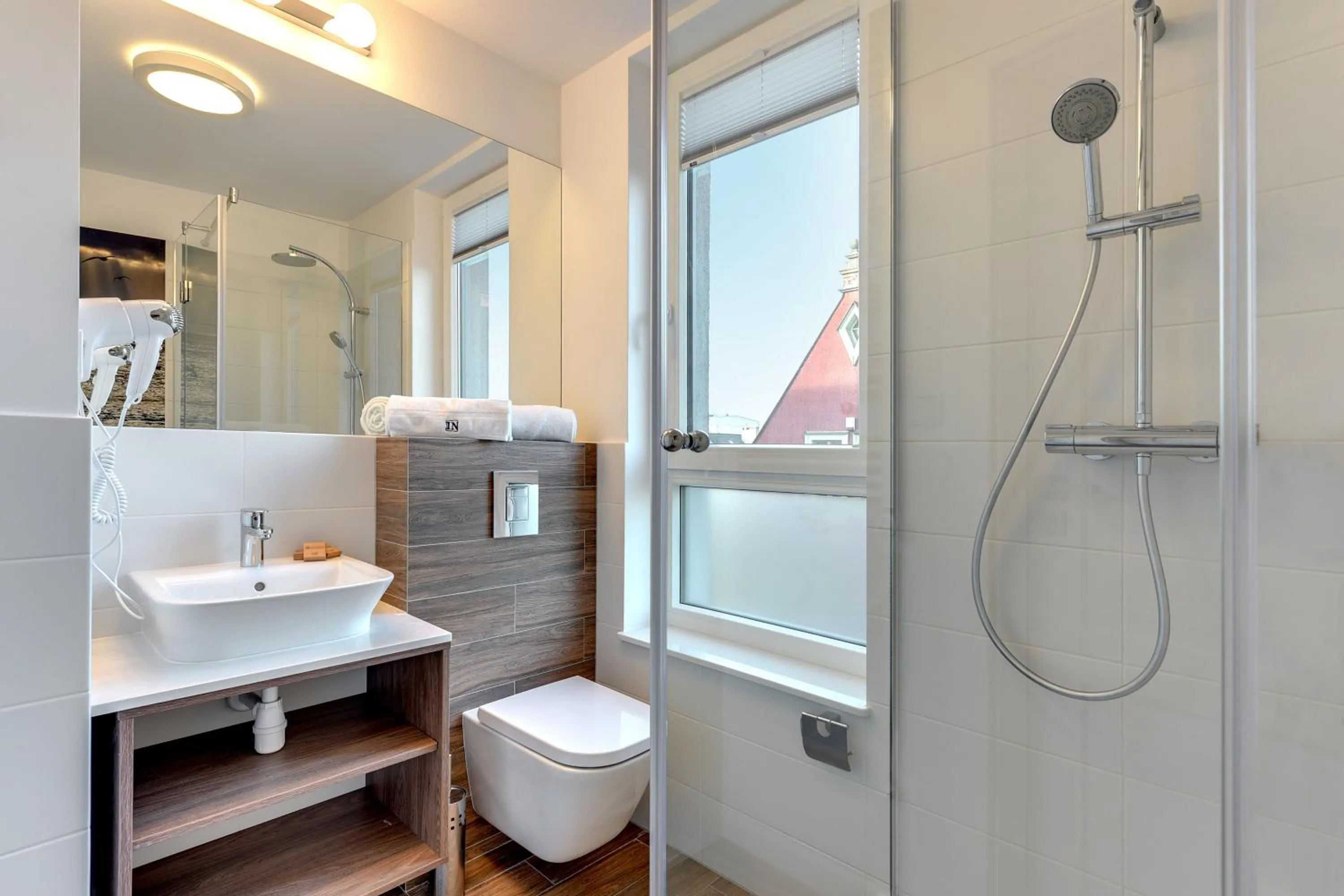 Shower in Chrobry Apartamenty Gdańsk Grodzka 10