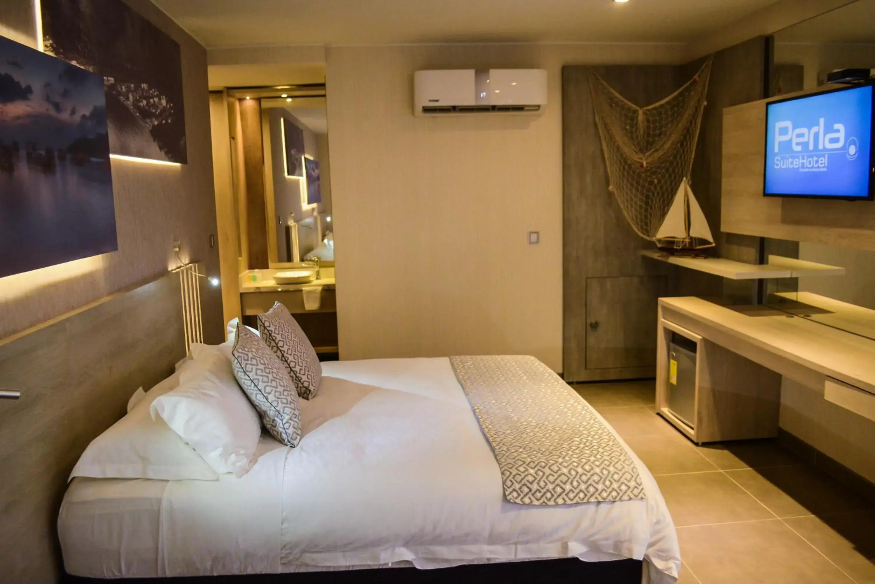 Superior Queen Room in Hotel Perla Suite Santa Marta Superior Queen Room in Hotel Perla Suite Santa Marta