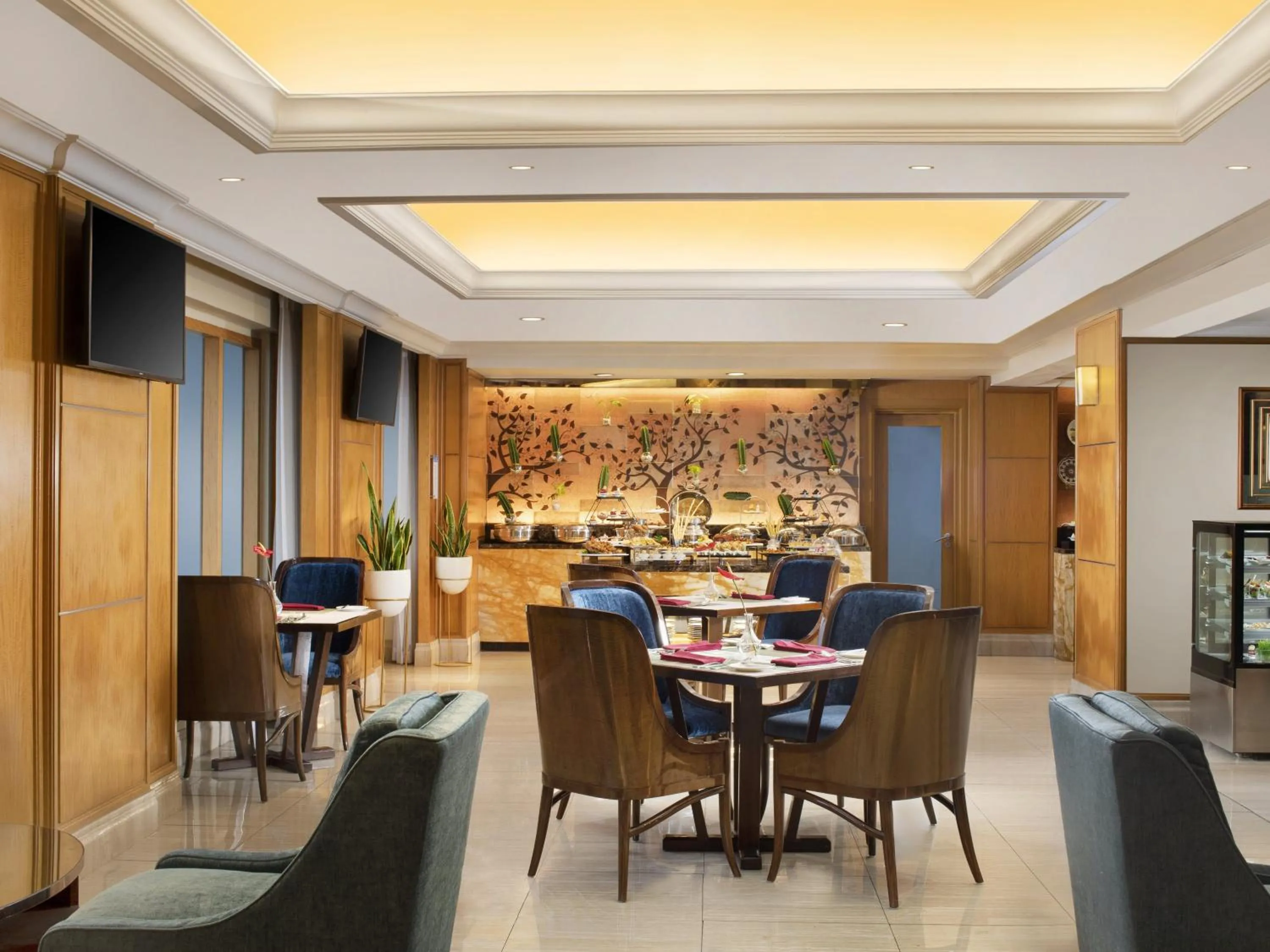 Lounge or bar in Hotel Ciputra Jakarta managed by Swiss-Belhotel International