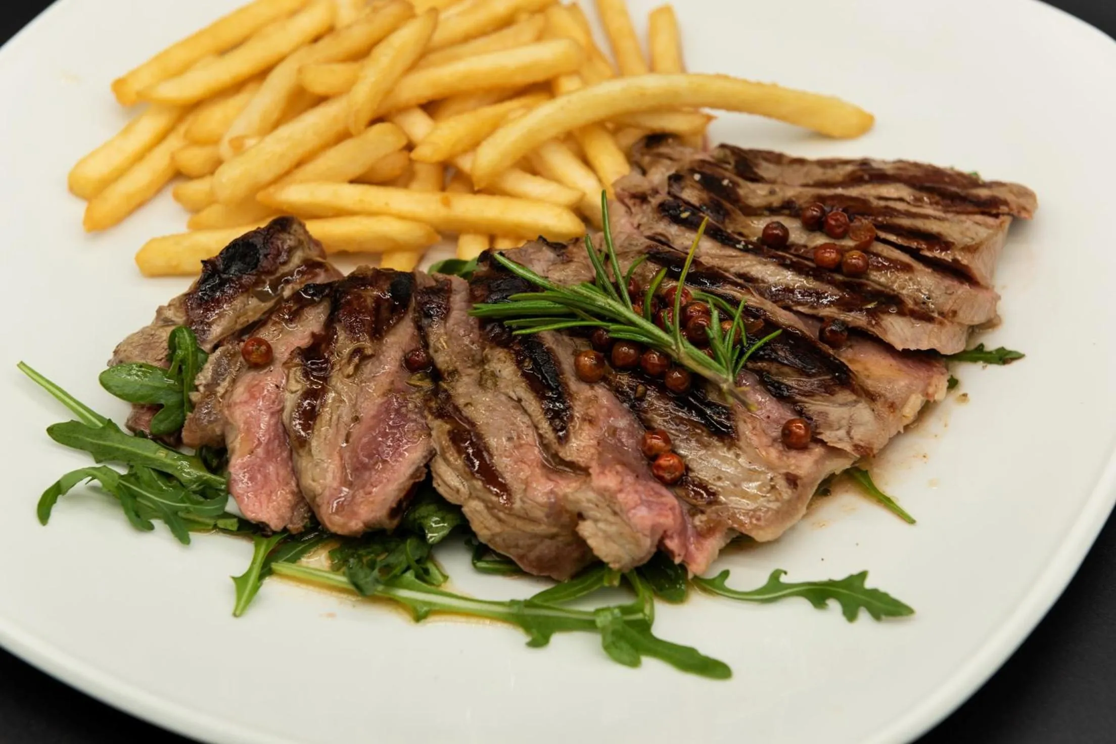 Food and drinks in Hotel Lumin