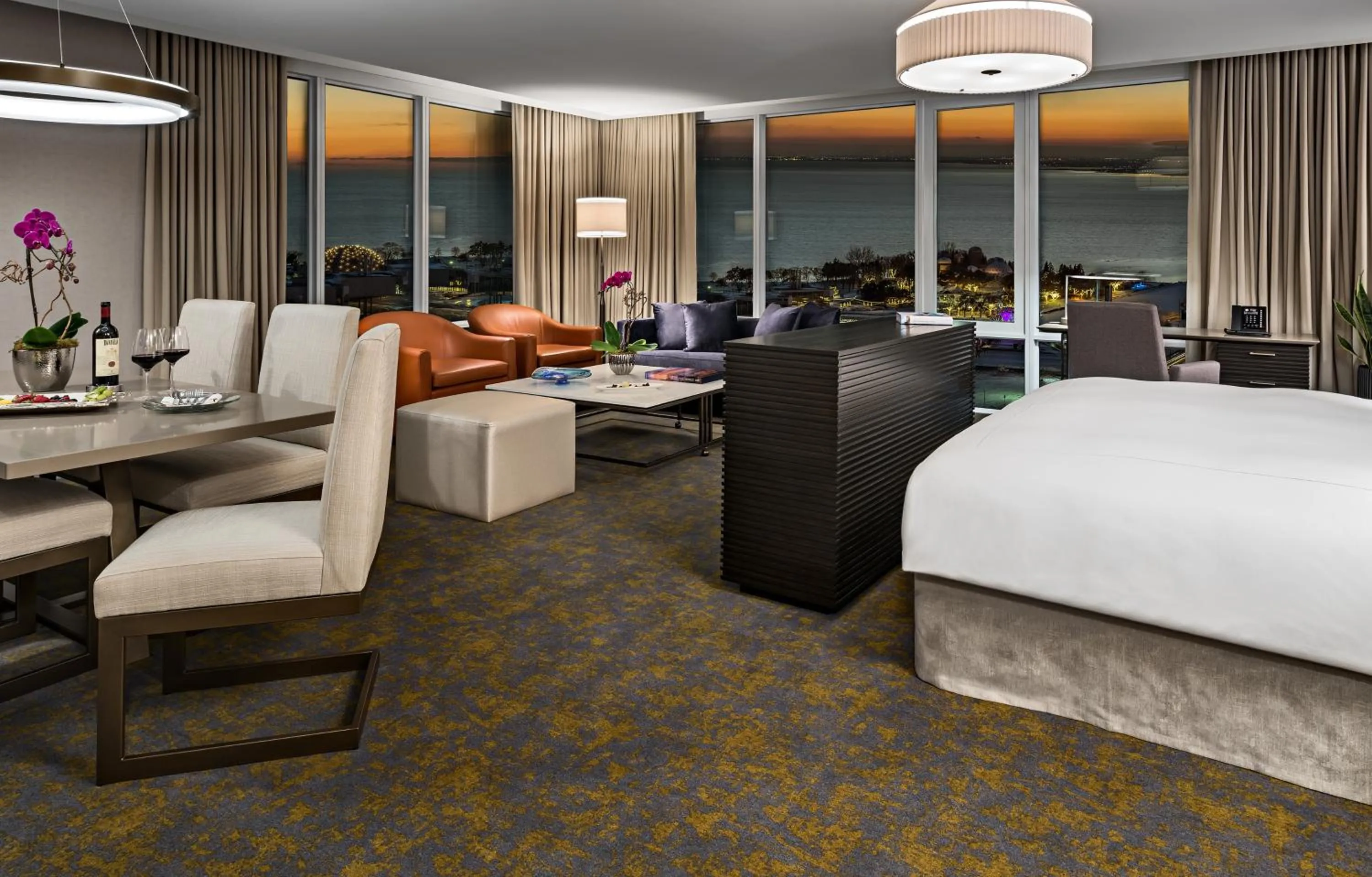 Bedroom, Bed in Hotel X Toronto, a Destination by Hyatt Hotel