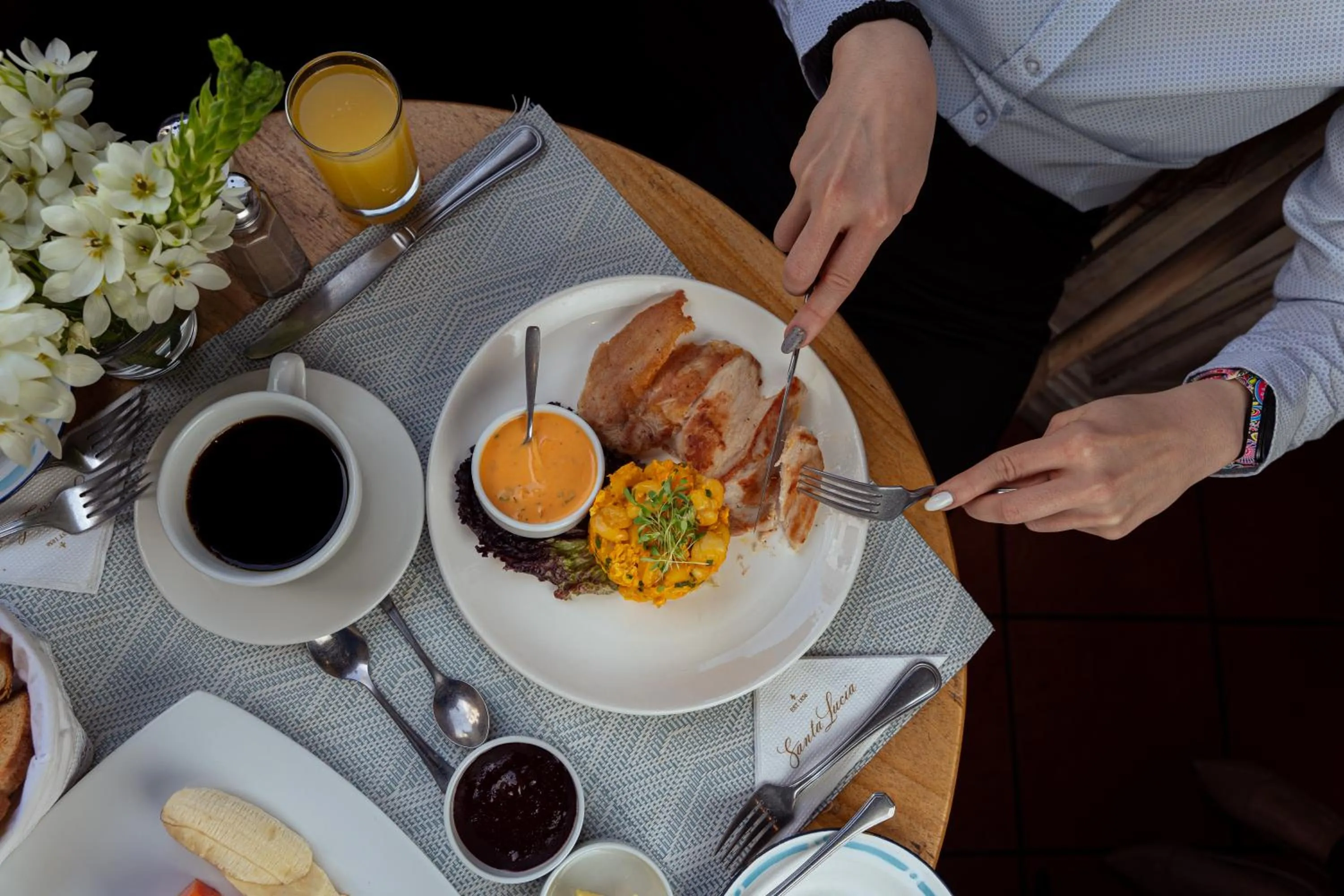 Breakfast in Hotel Boutique Santa Lucia
