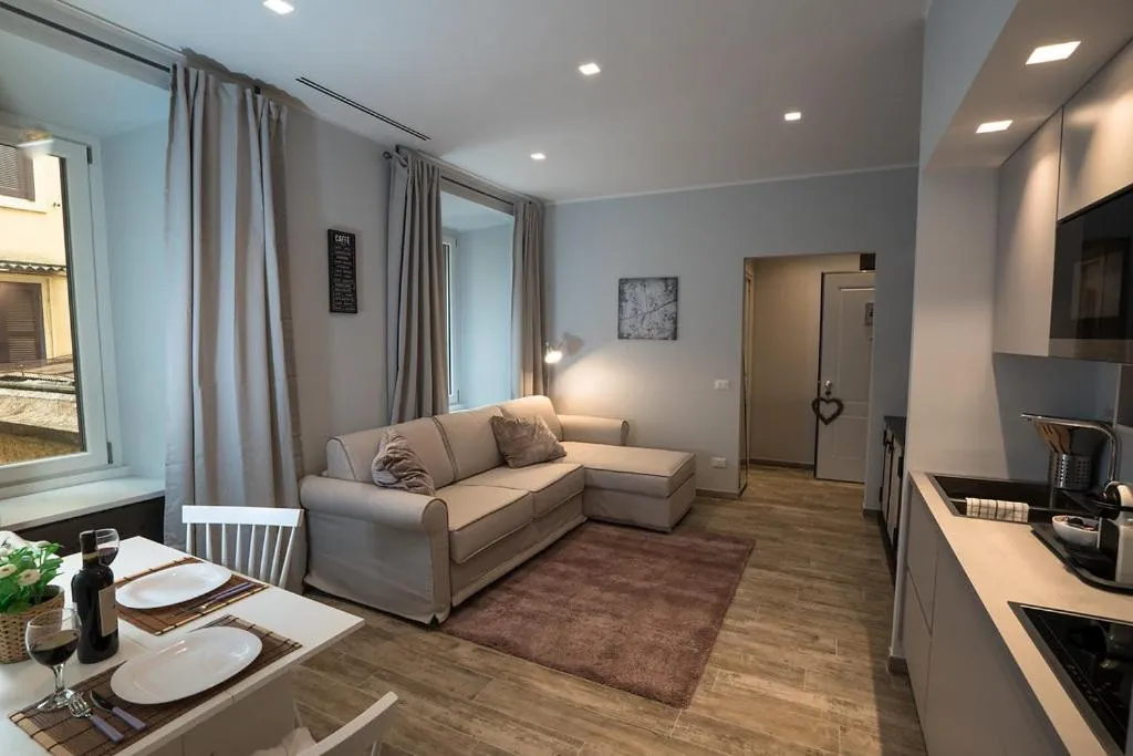 Laura Family Apartments