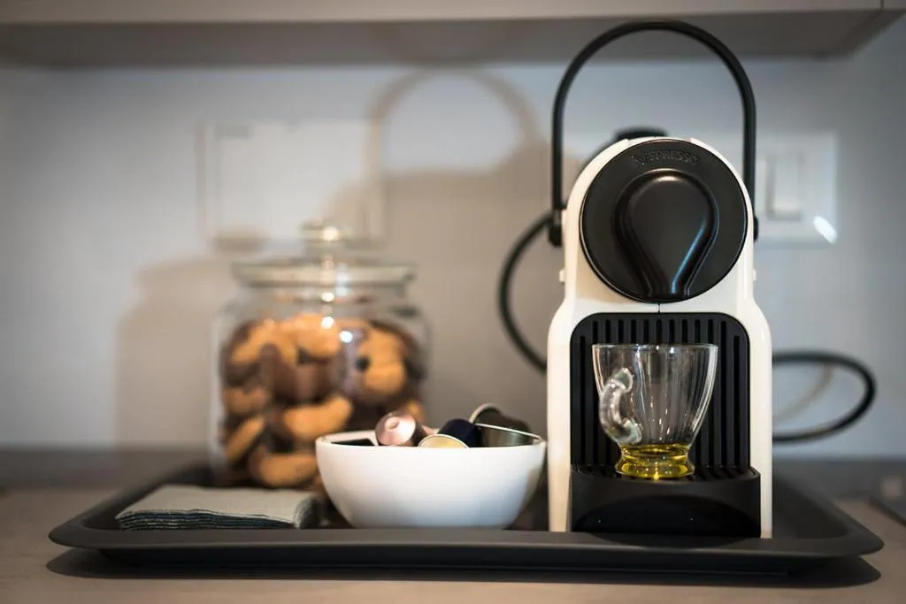 Laura Family Apartments