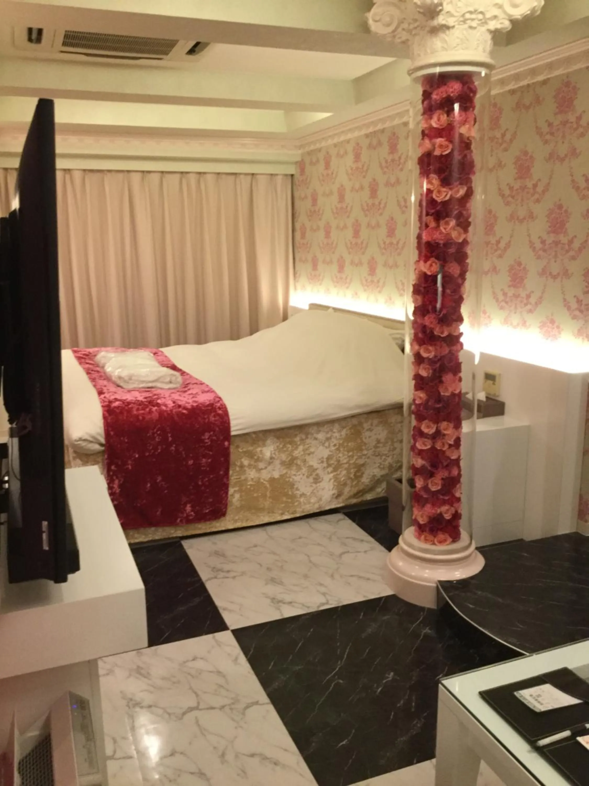 Bed in Hotel Regent (Adult Only)