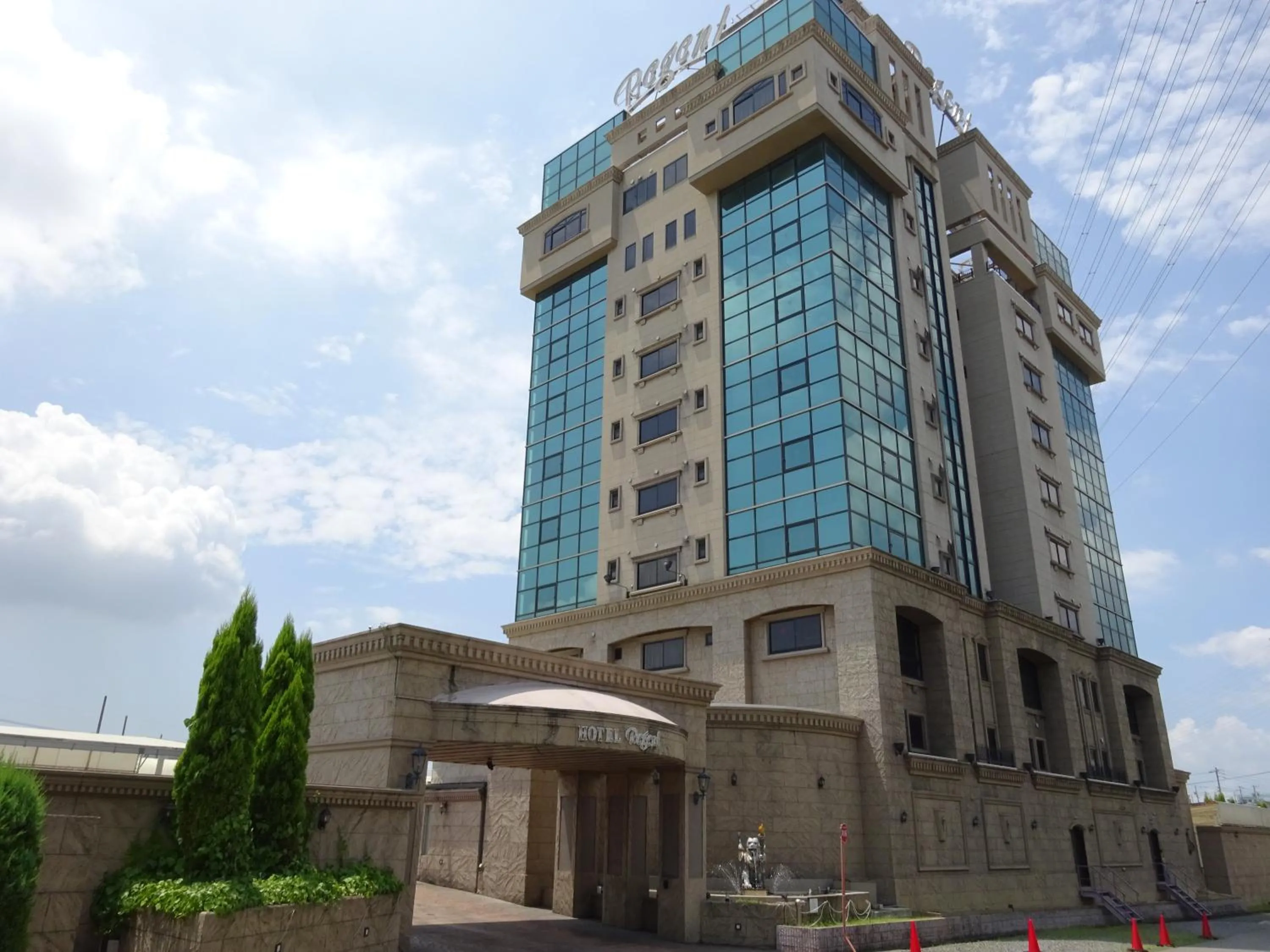Facade/entrance in Hotel Regent (Adult Only)