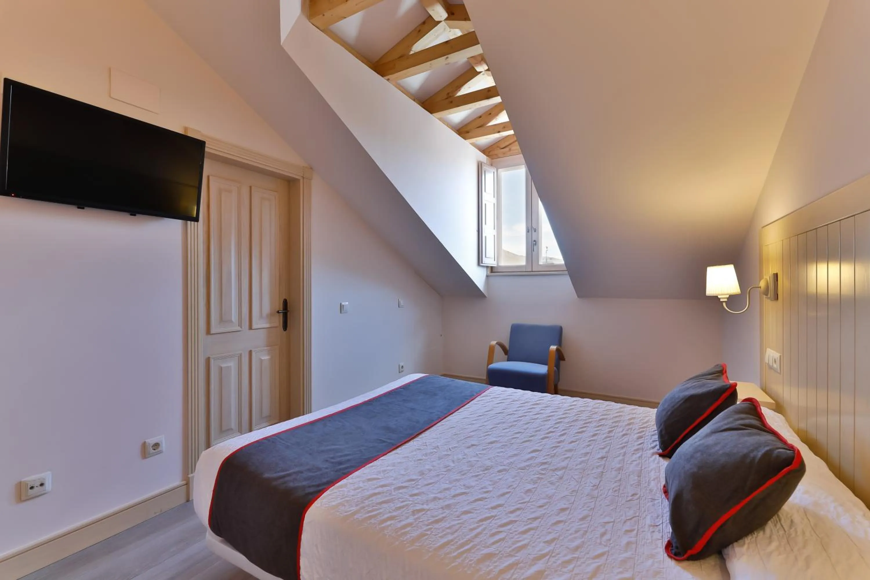 Bedroom, Bed in Hostal La Chata by Vivere Stays