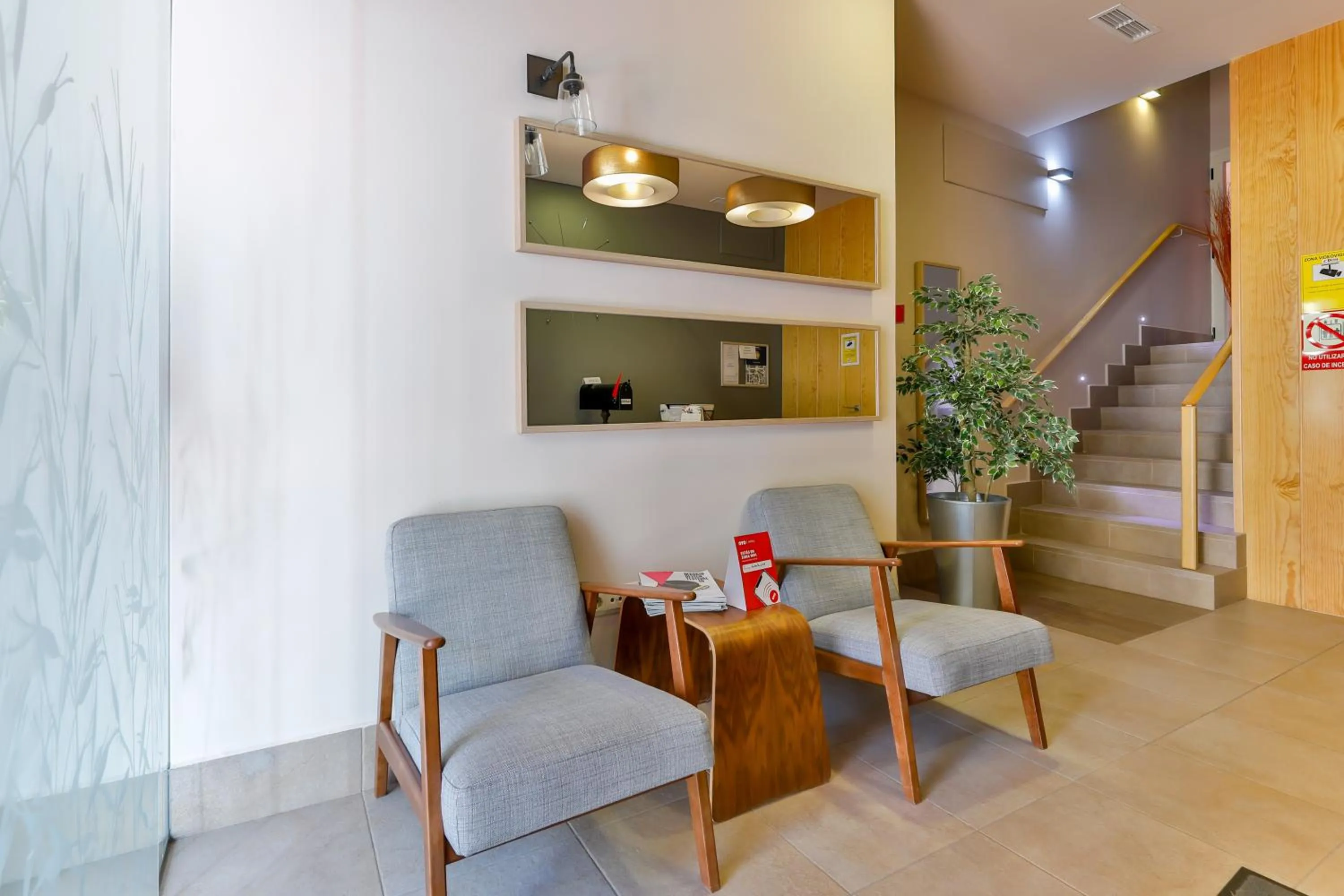 Lobby or reception in Hostal La Chata by Vivere Stays