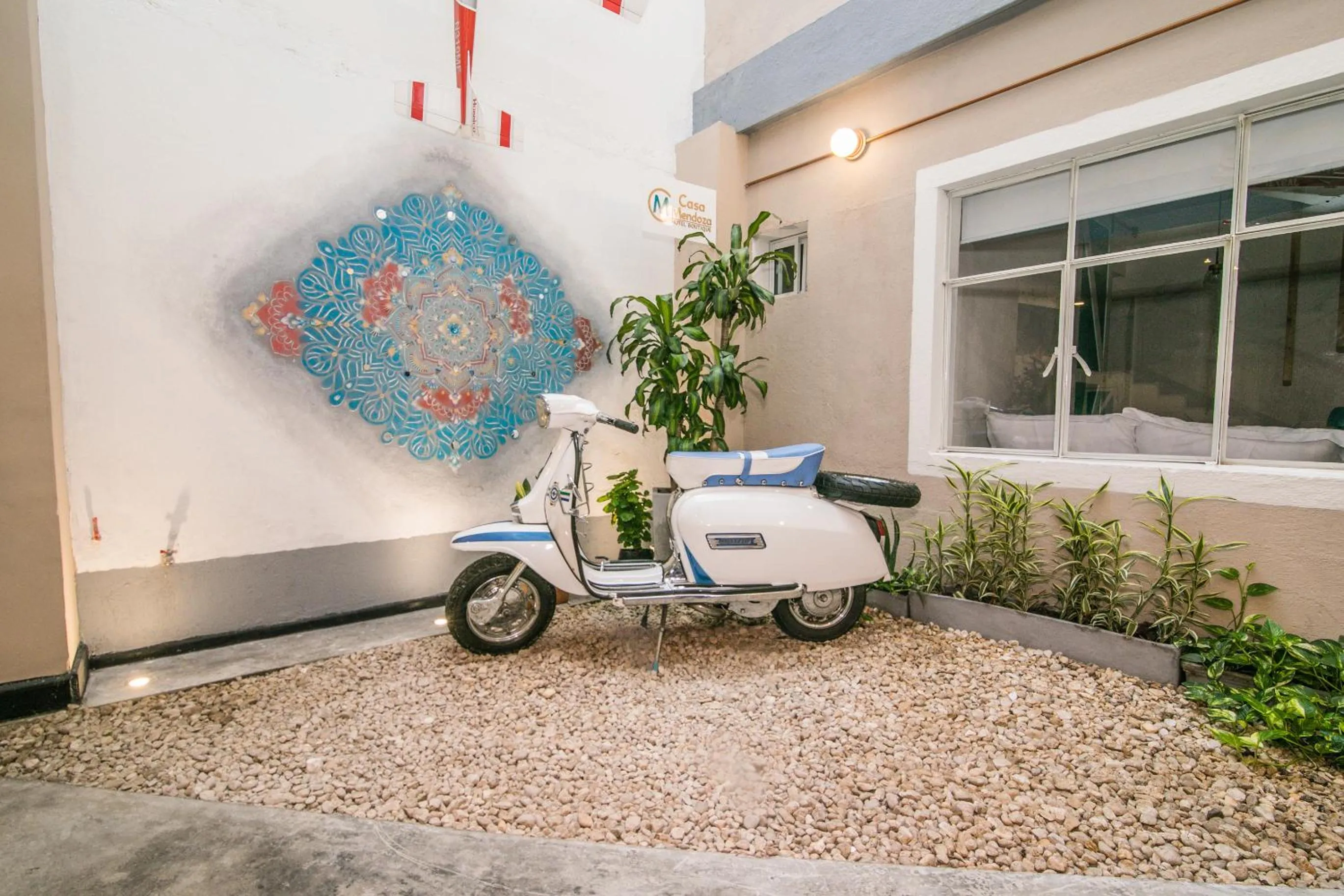 Communal lounge/ TV room in Casa Mendoza Hotel Boutique