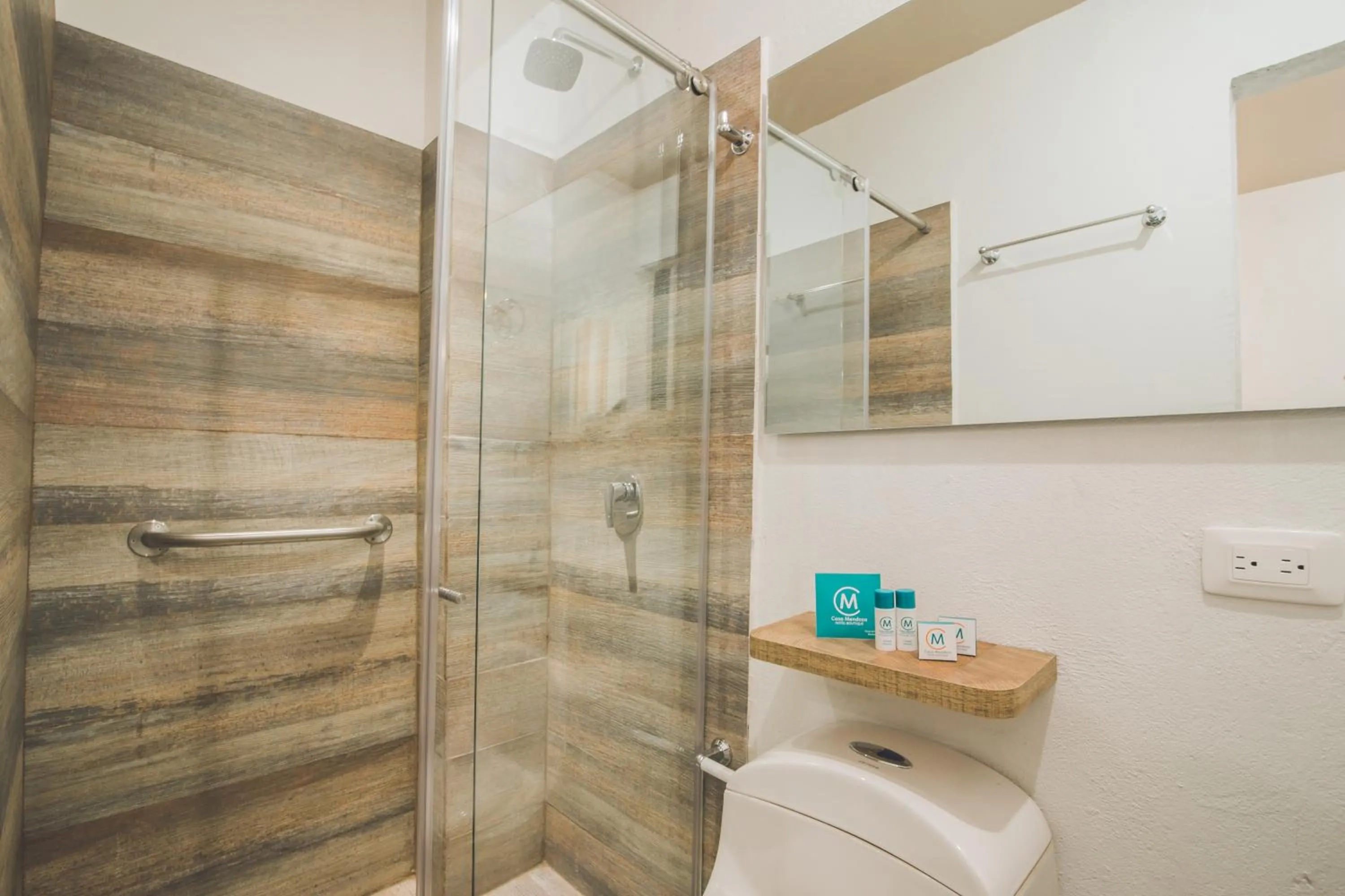 Shower in Casa Mendoza Hotel Boutique