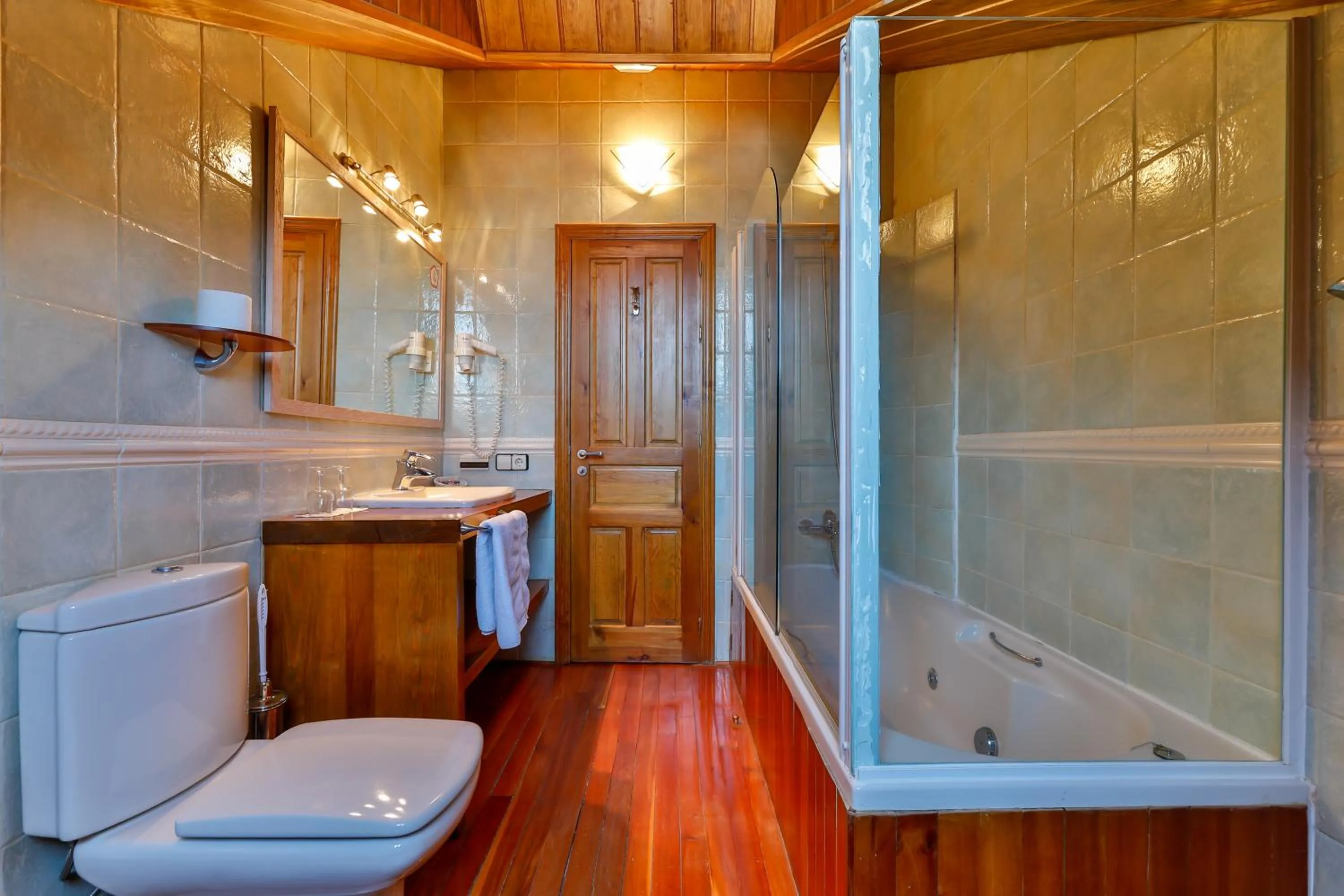 Bathroom in Casa Rural La Chata by Vivere Stays