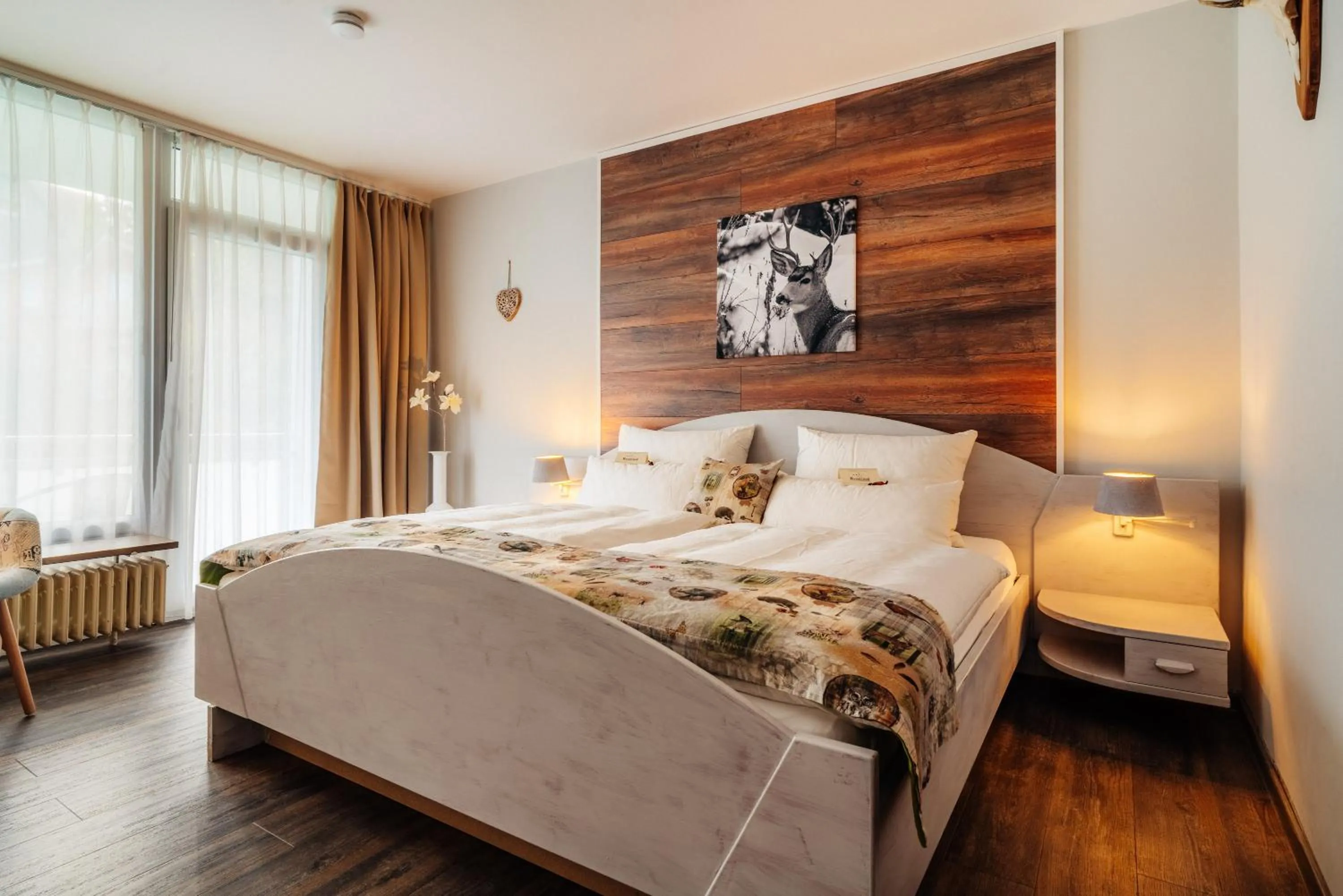 Decorative detail, Bed in Hotel Hasselhof Garni Vier Sterne