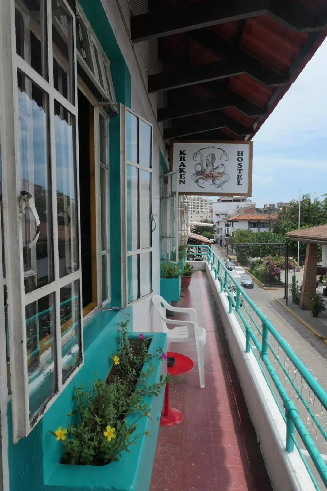 Property building in Casa Kraken Hostel