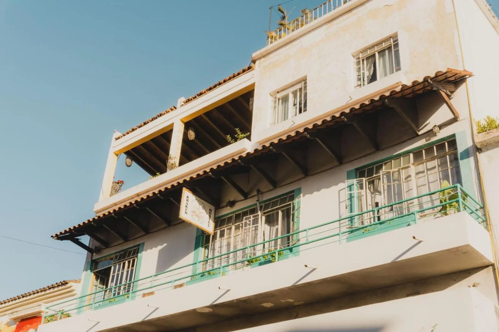 Property building in Casa Kraken Hostel