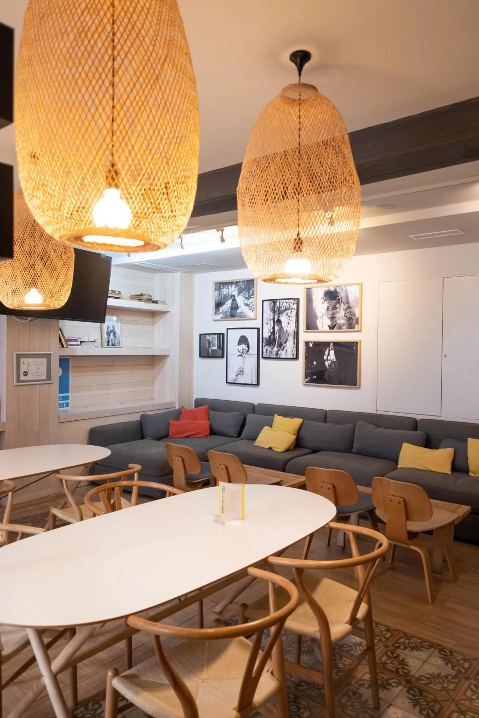 TV and multimedia in U-Sense For You Hostel Sevilla