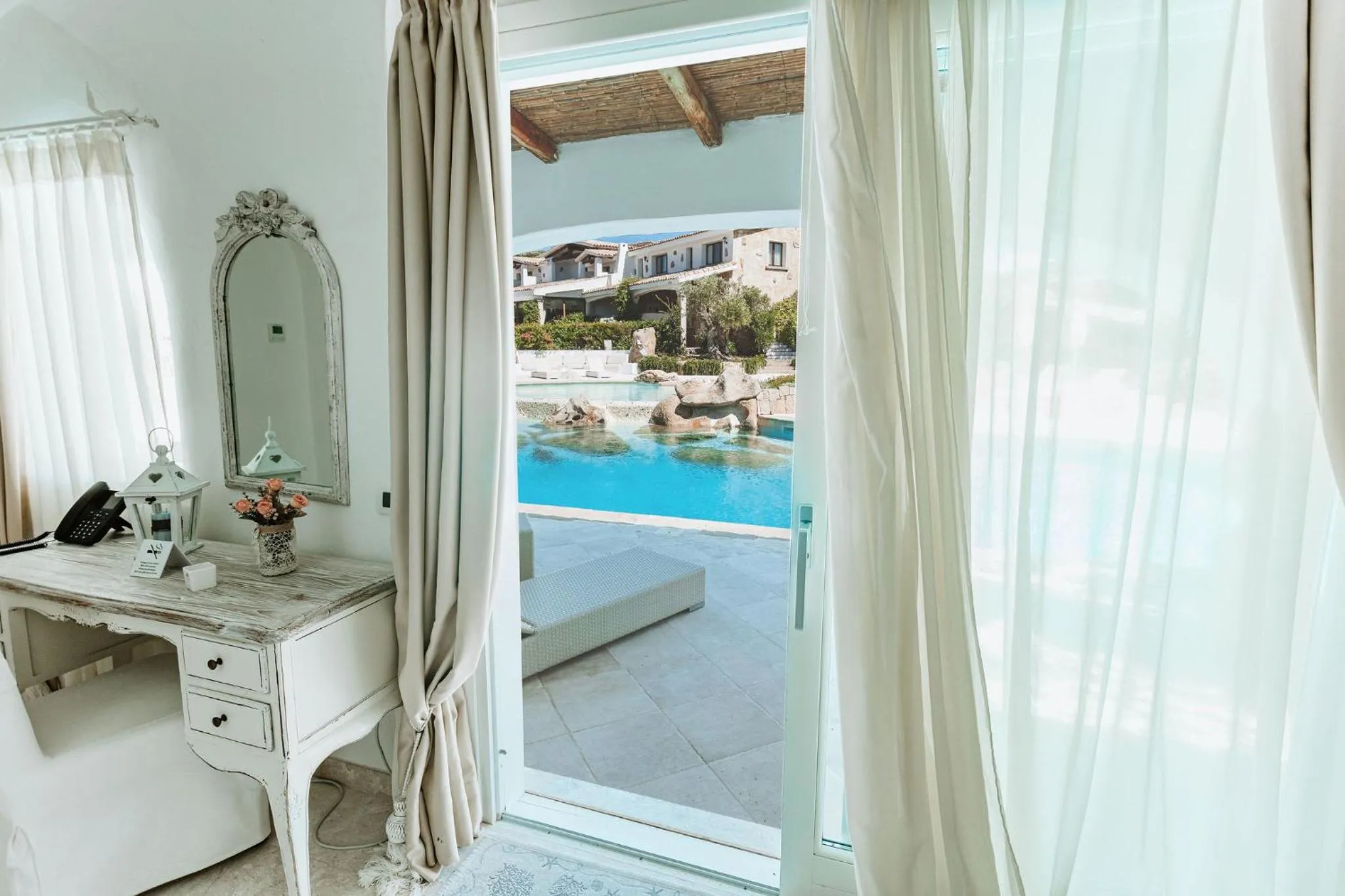 Patio in Hotel Pulicinu