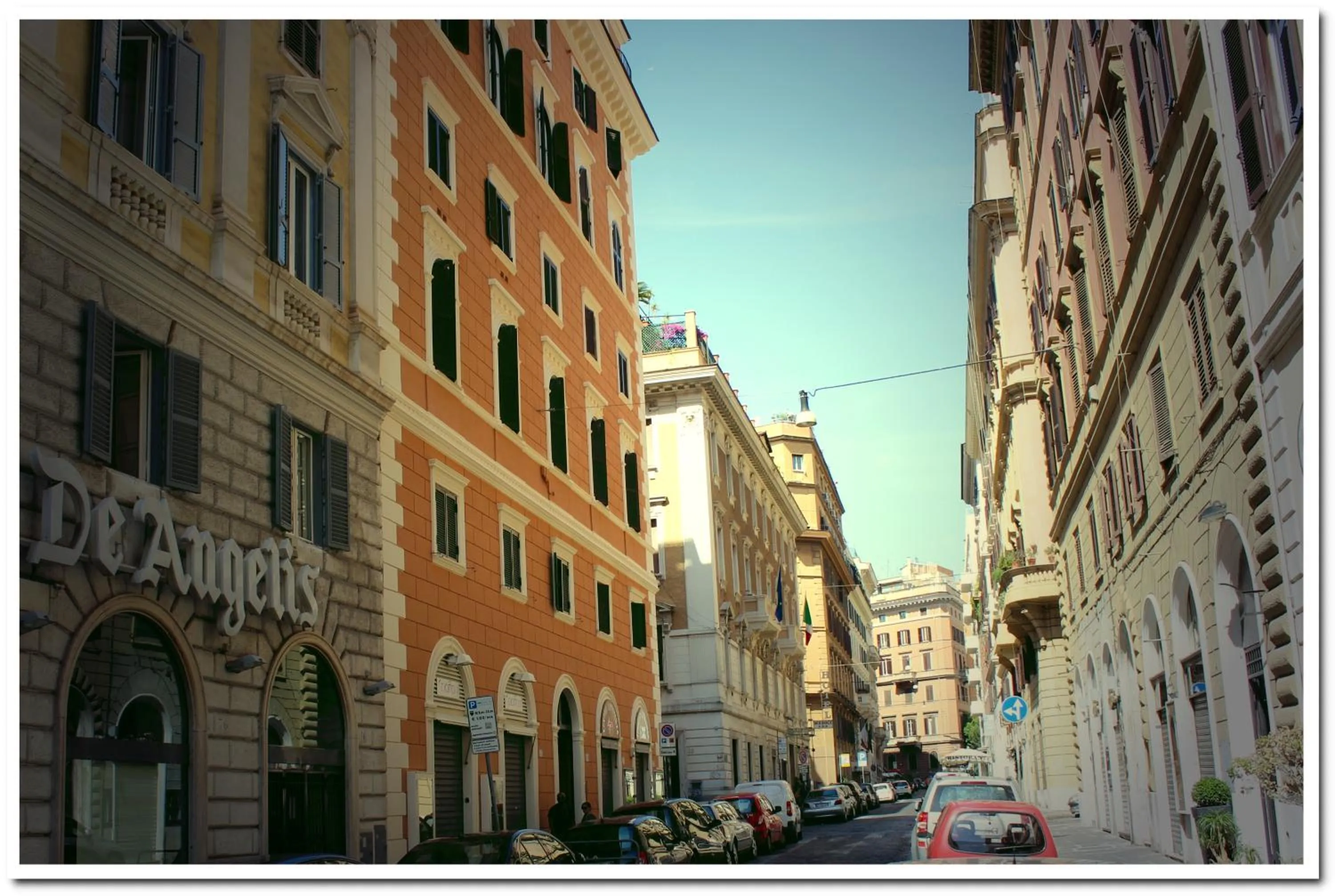 Day in Hotel Louisiana