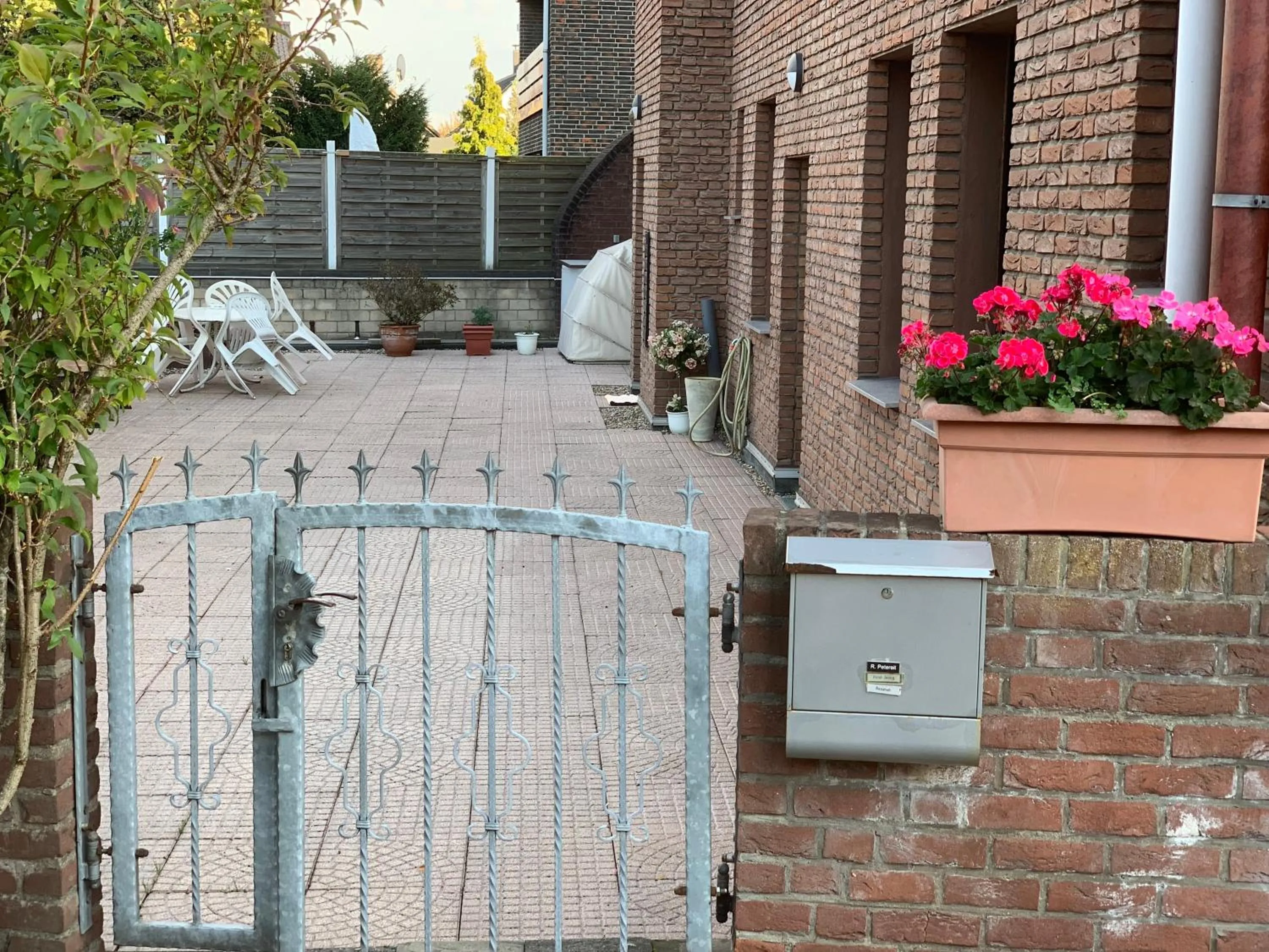 Property building in Hotel Jeong