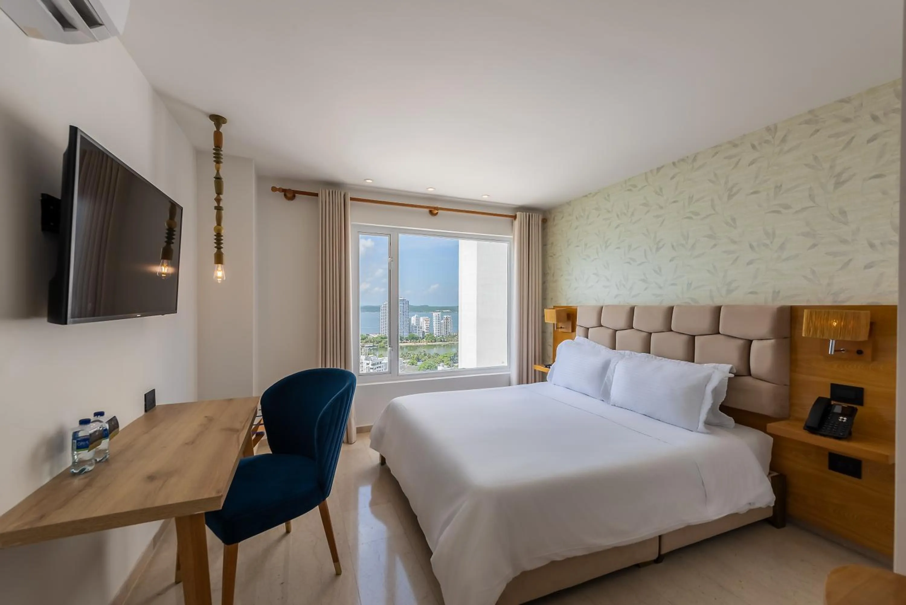 TV and multimedia, Bed in Hotel Regatta Cartagena