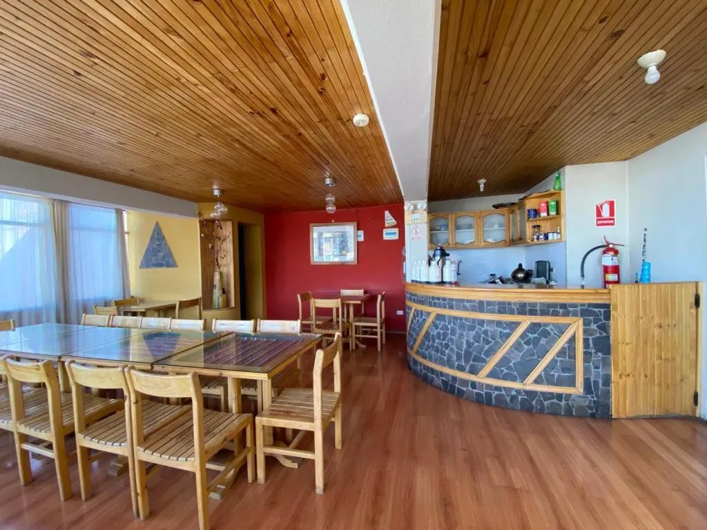 Restaurant/places to eat in Hostal Oscar Inn