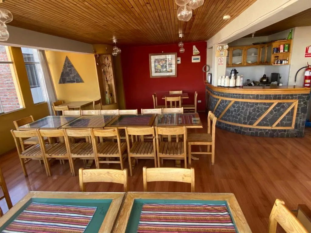 Restaurant/places to eat in Hostal Oscar Inn