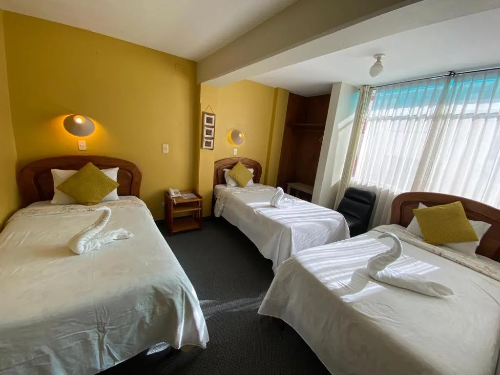 Photo of the whole room, Bed in Hostal Oscar Inn