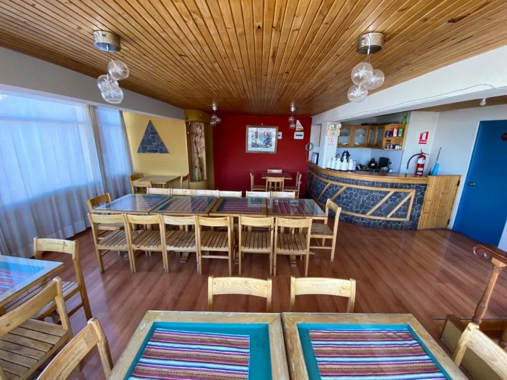 Restaurant/places to eat in Hostal Oscar Inn