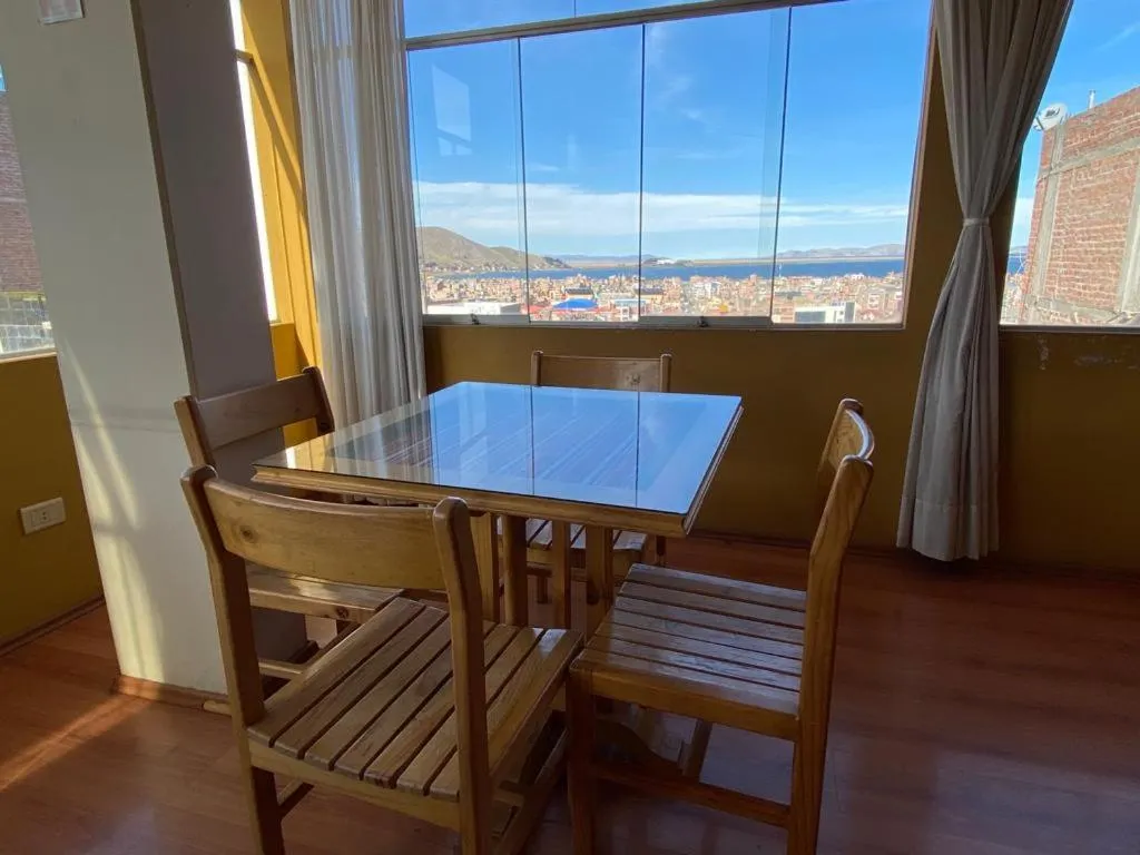 Restaurant/places to eat in Hostal Oscar Inn