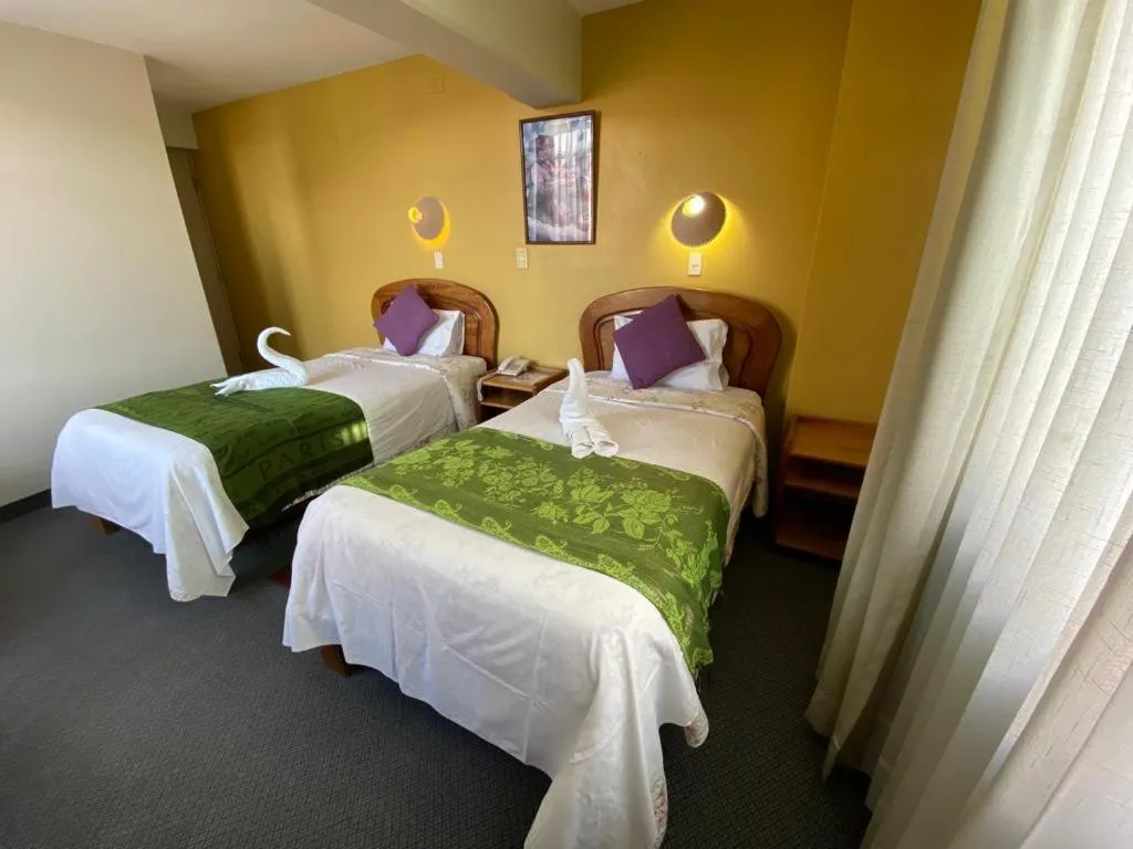 Bedroom, Bed in Hostal Oscar Inn