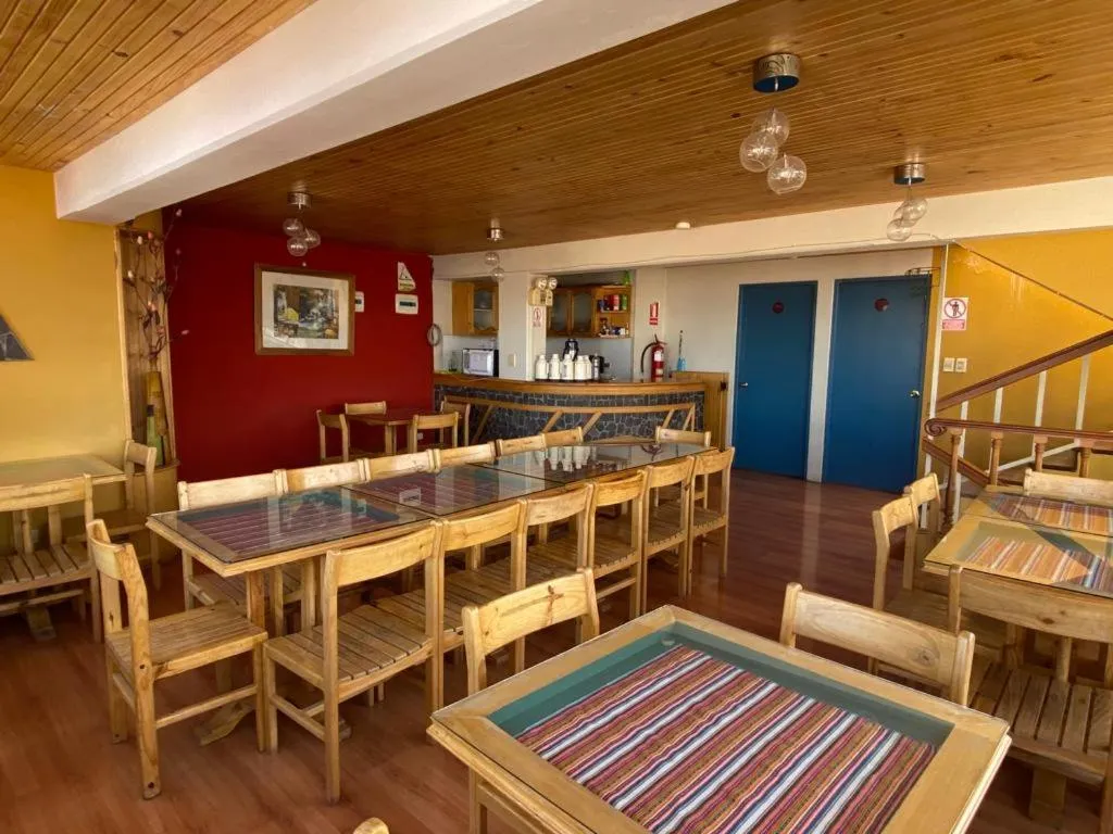 Restaurant/places to eat in Hostal Oscar Inn