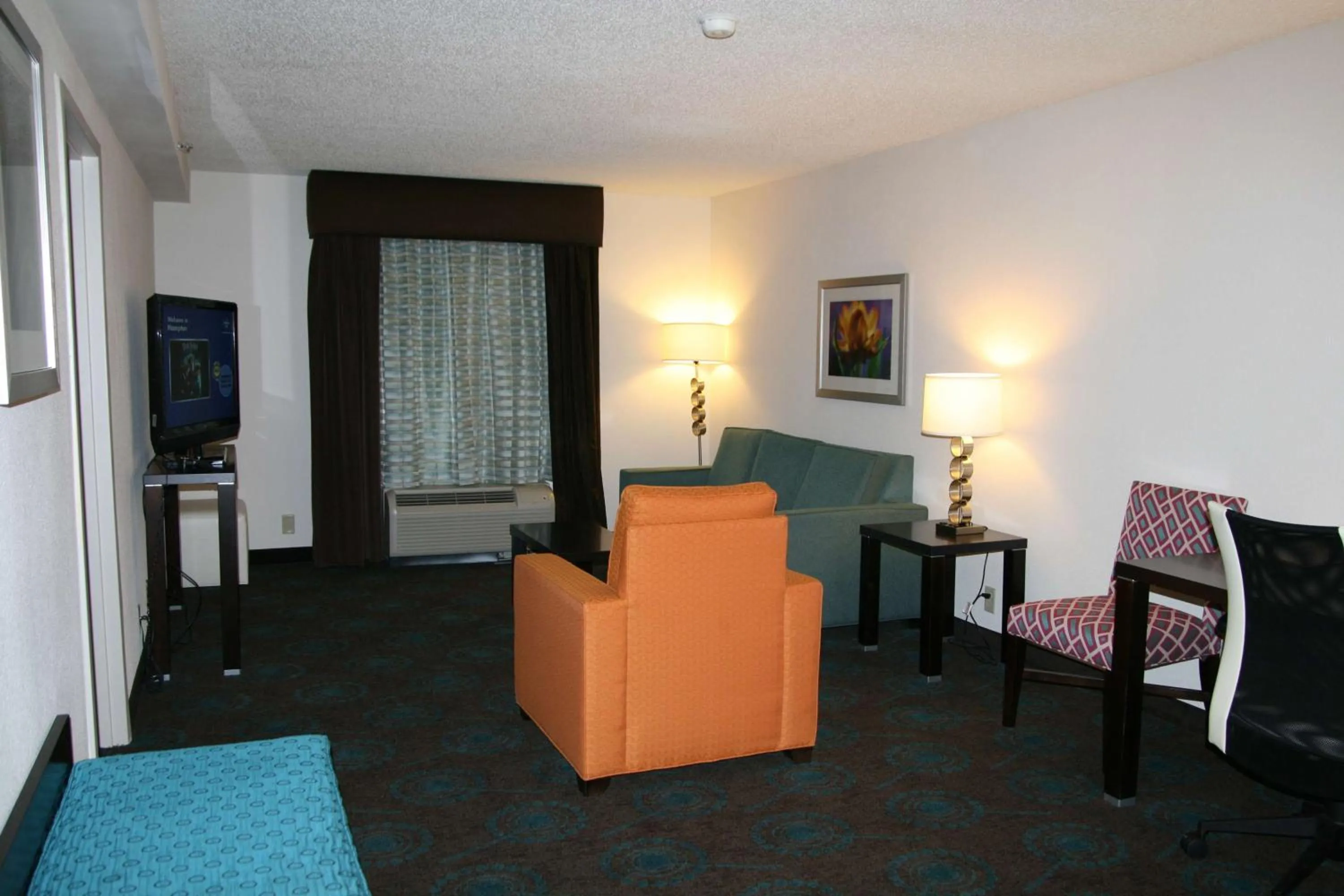 Living room in Hampton Inn Shreveport-Airport