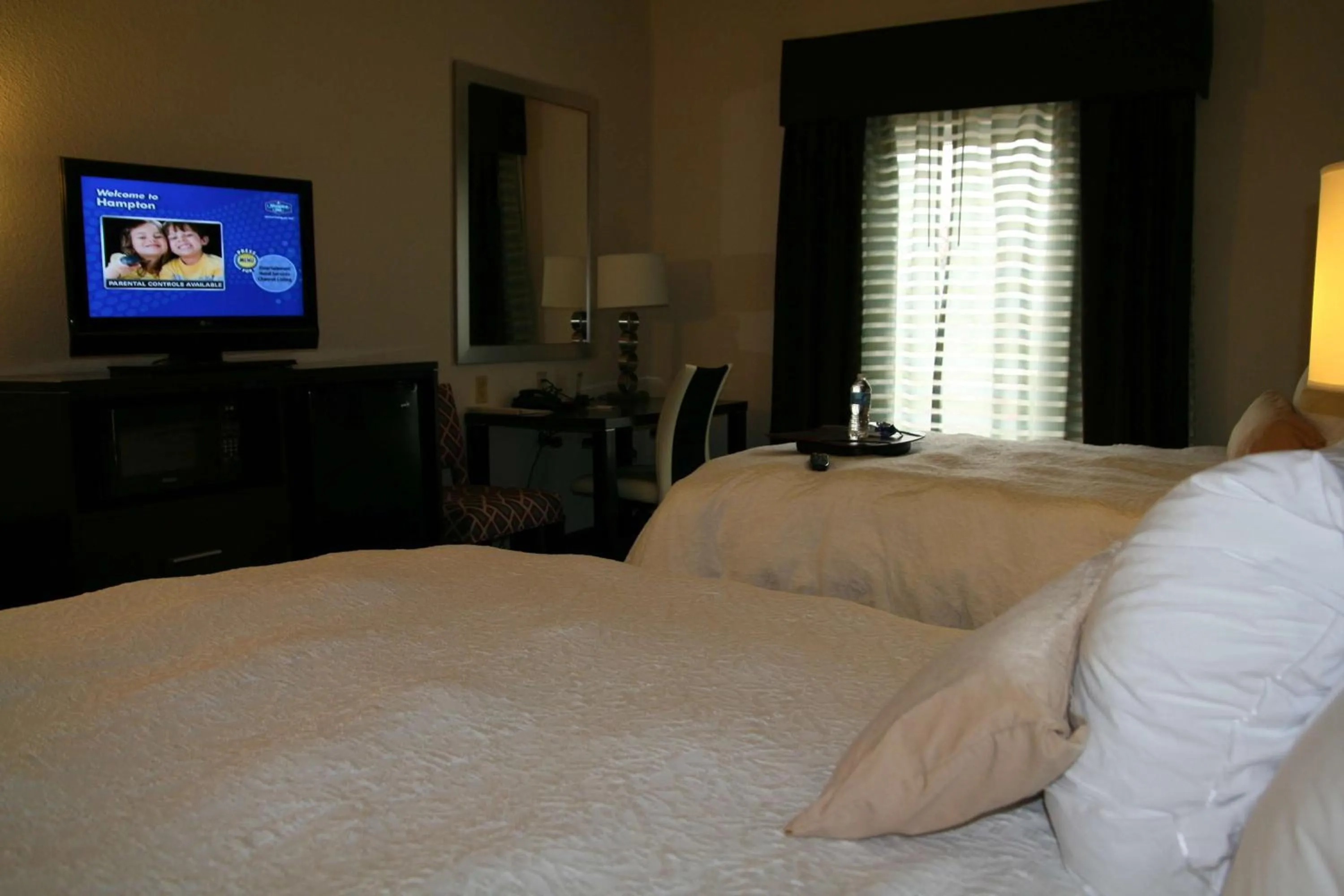 Bedroom, Bed in Hampton Inn Shreveport-Airport