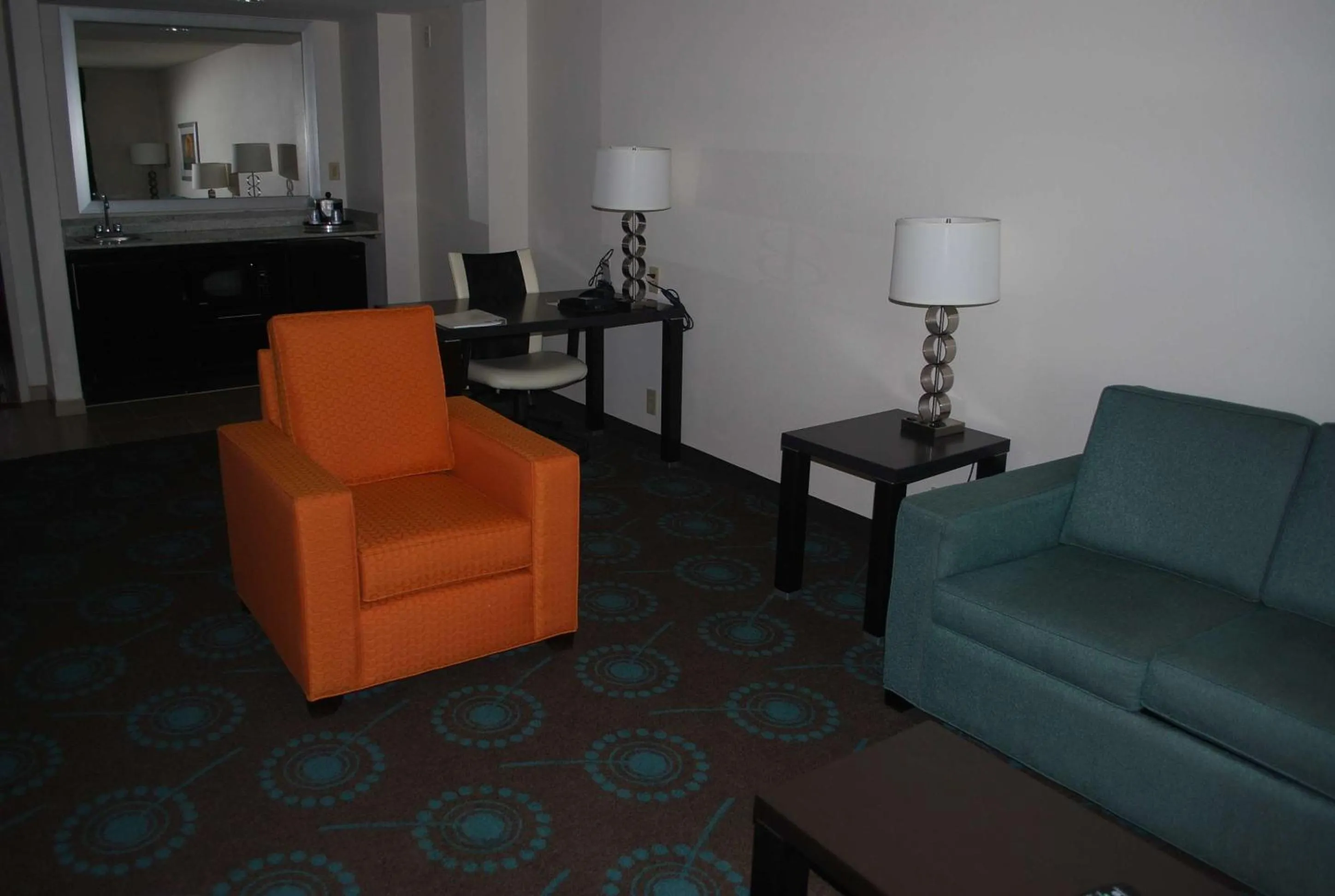 Living room in Hampton Inn Shreveport-Airport