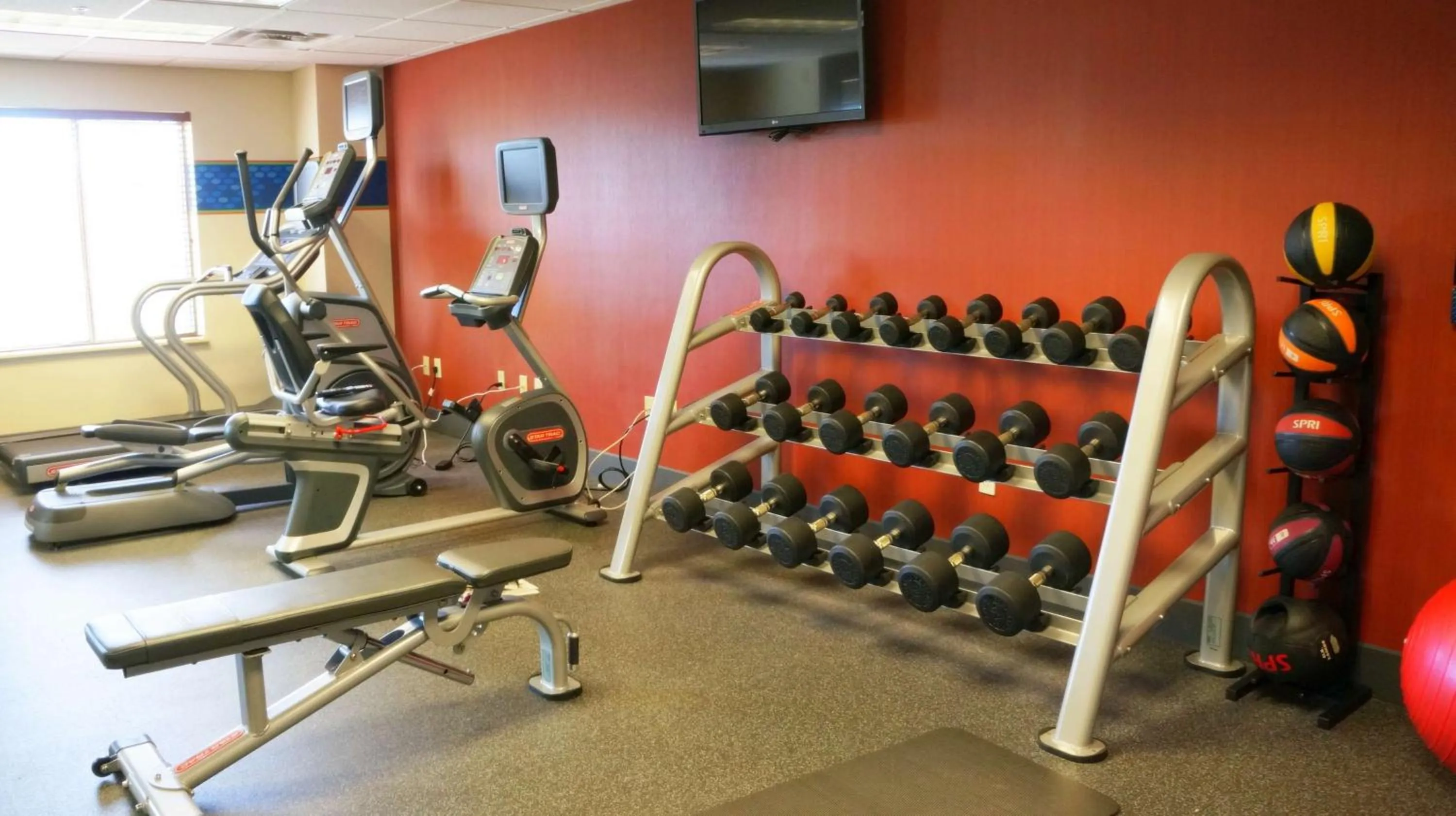 Fitness centre/facilities in Hampton Inn & Suites Kingman