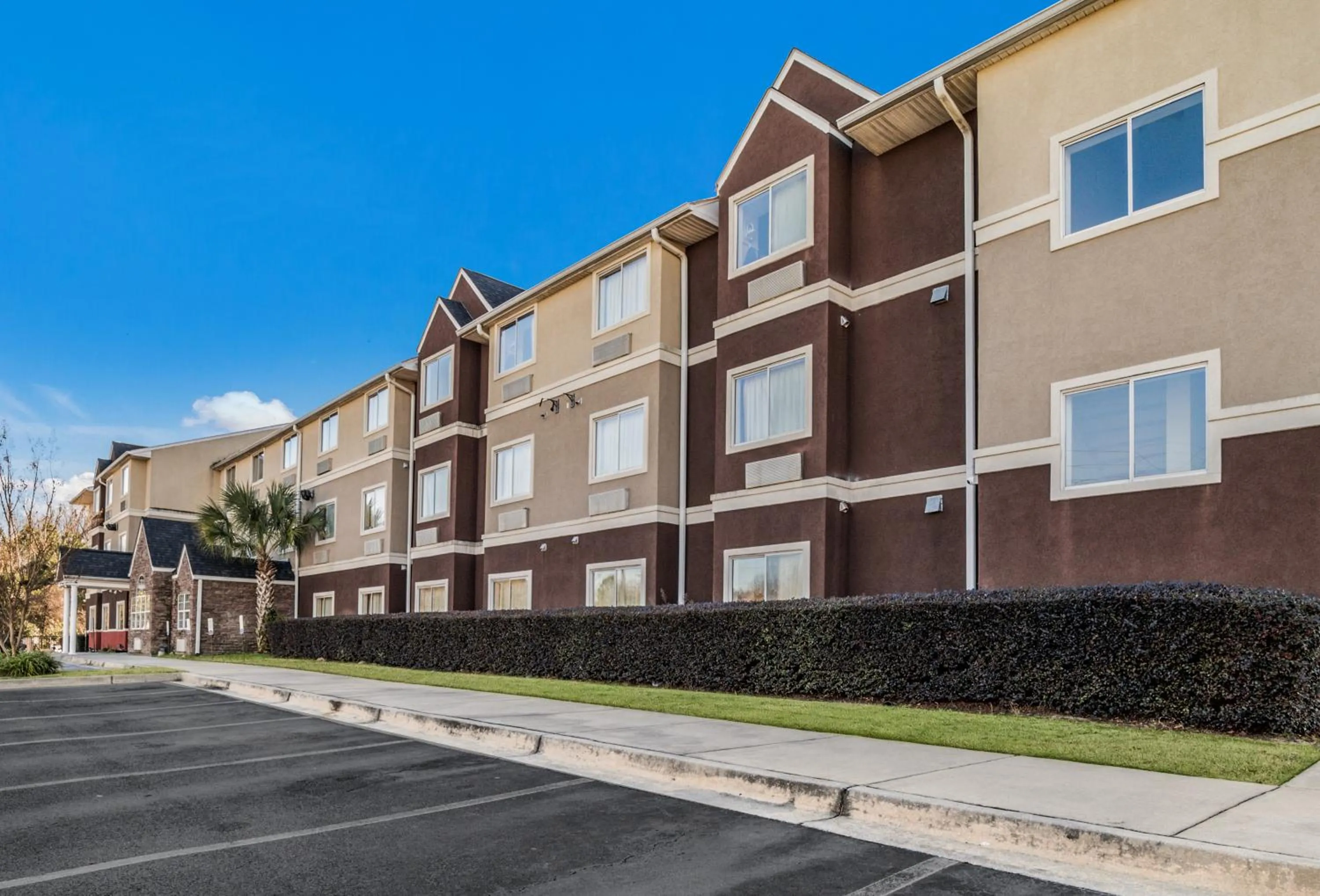 Property building in Quality Inn & Suites Augusta Fort Gordon Area