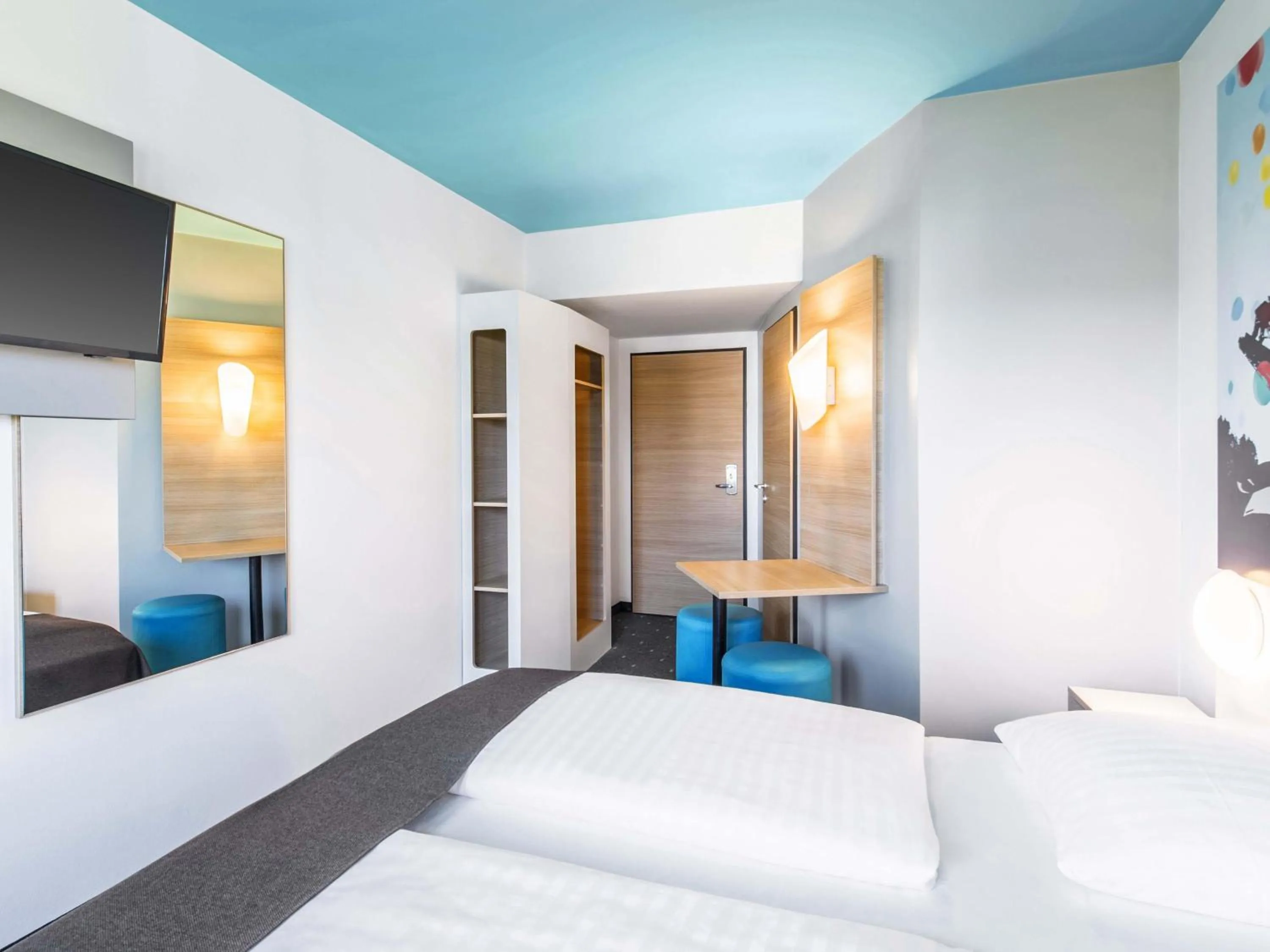 Photo of the whole room, Bed in B&B Hotel München City-Ost