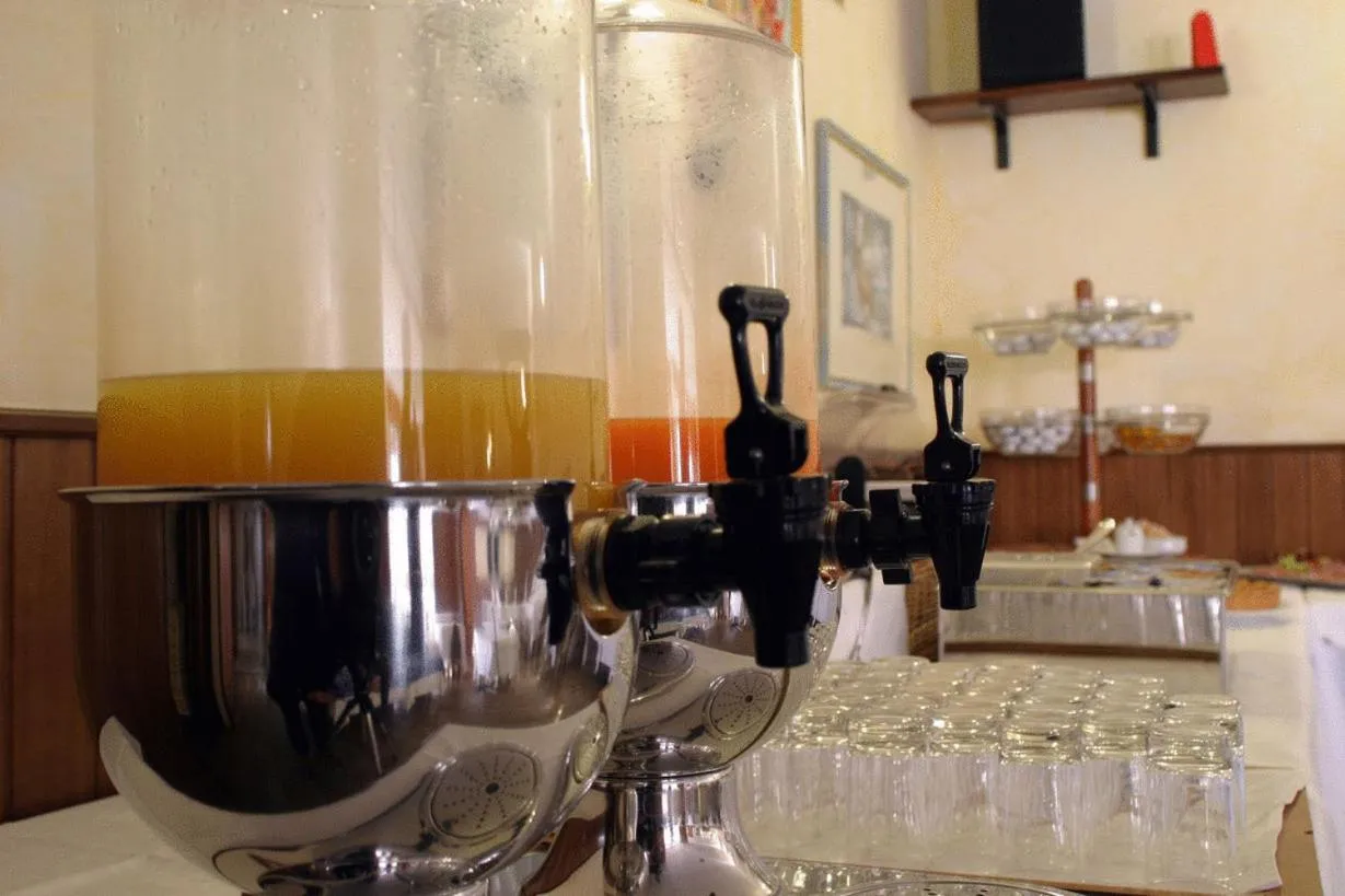 Drinks in Hotel Willy