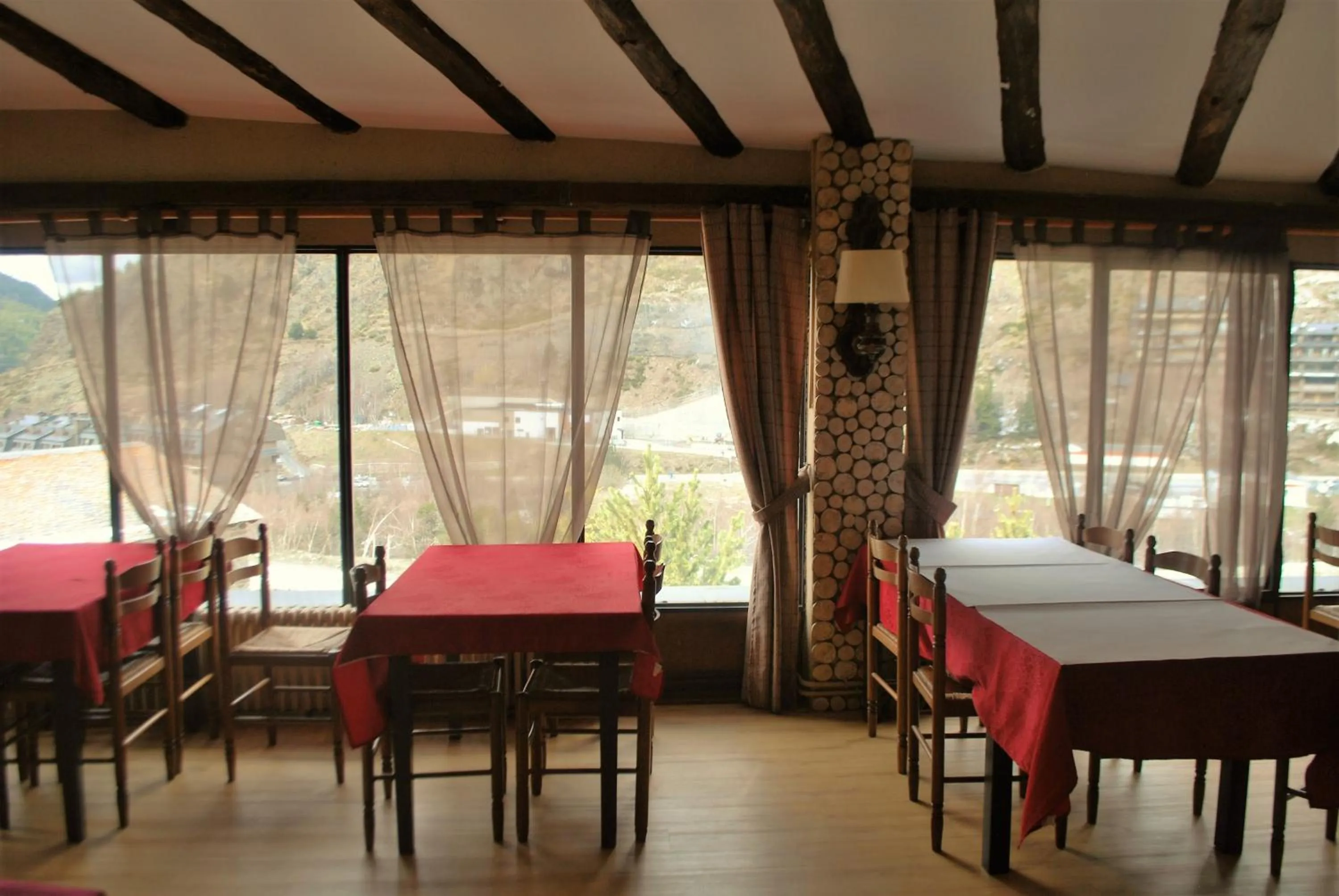 Dining area in Hotel Roc de St Miquel & Apartment