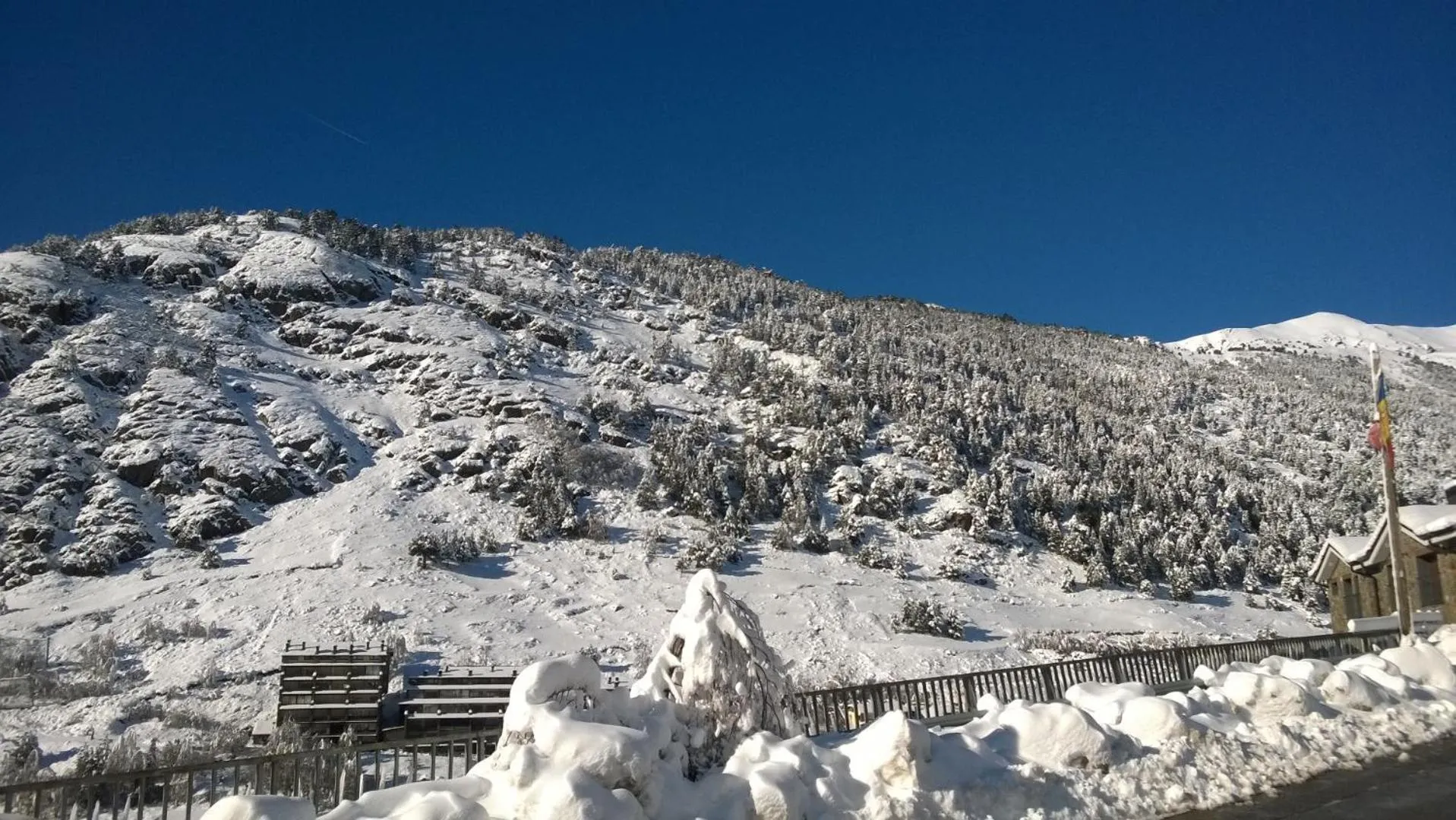 Winter in Hotel Roc de St Miquel & Apartment