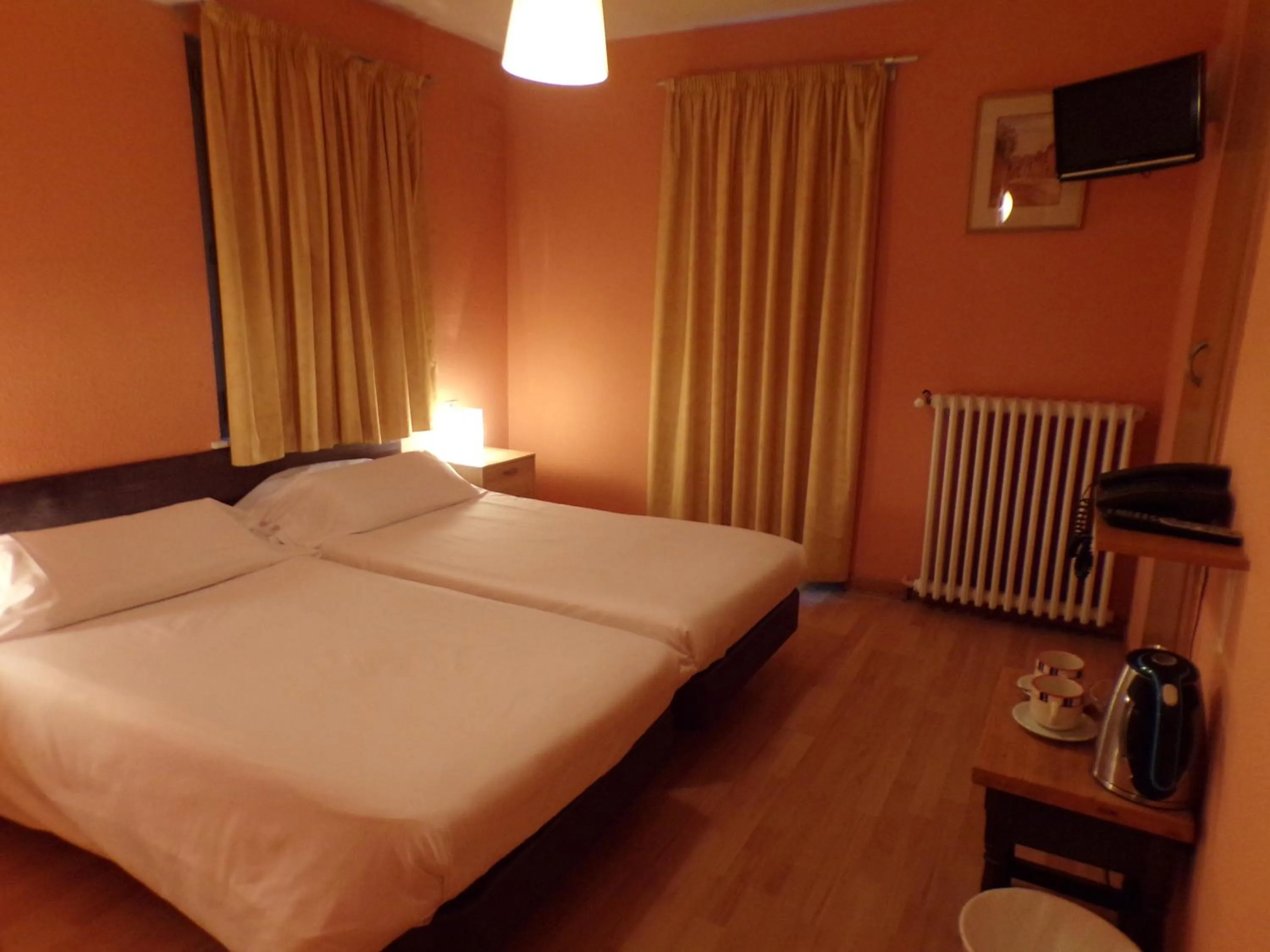 Photo of the whole room, Bed in Hotel Roc de St Miquel & Apartment