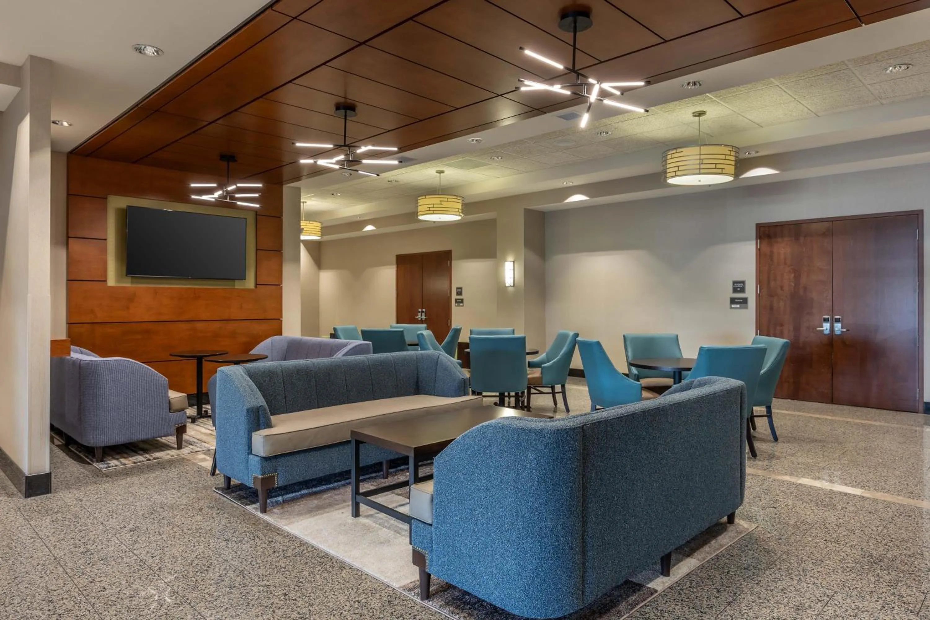 Lobby or reception in Drury Plaza Hotel Columbia East