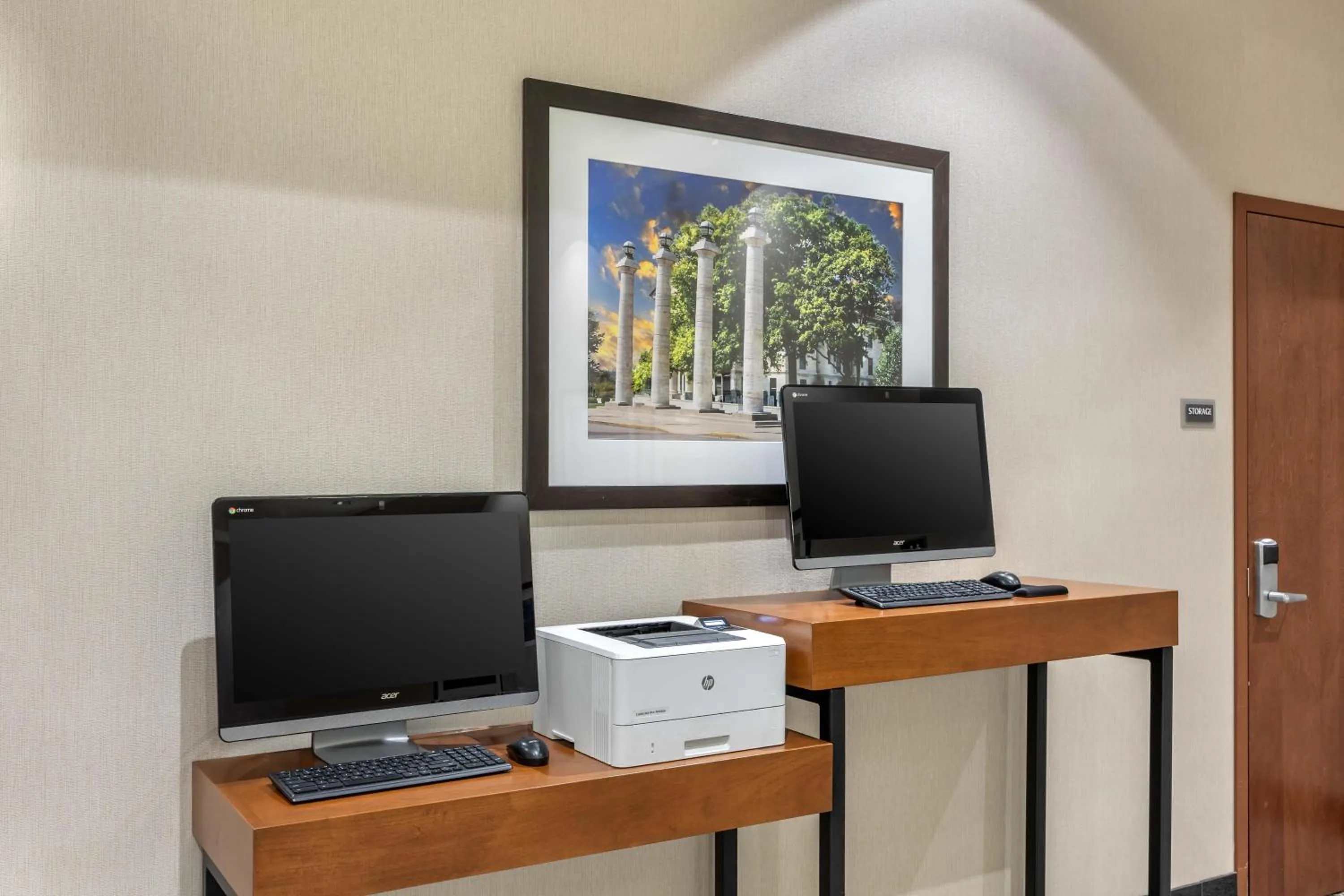 Business facilities in Drury Plaza Hotel Columbia East