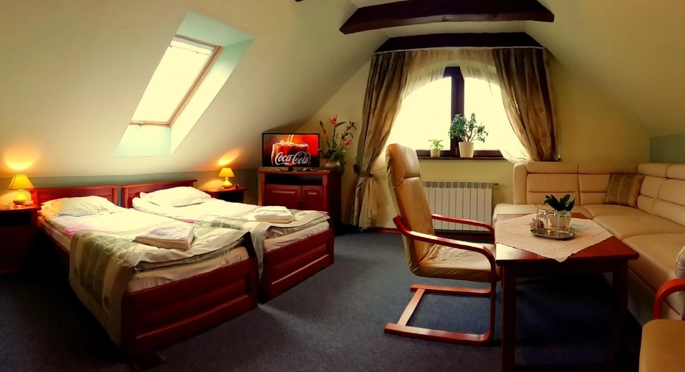 Photo of the whole room, Bed in Hotel Spinaker